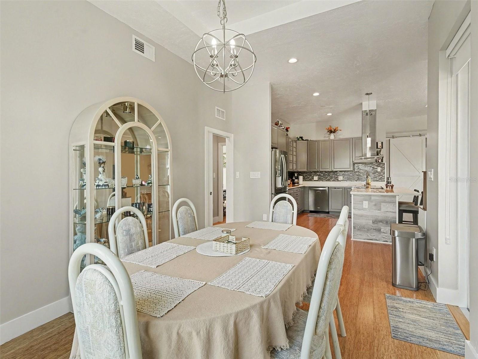 Image 12 of 36 For 306 Calendar Street