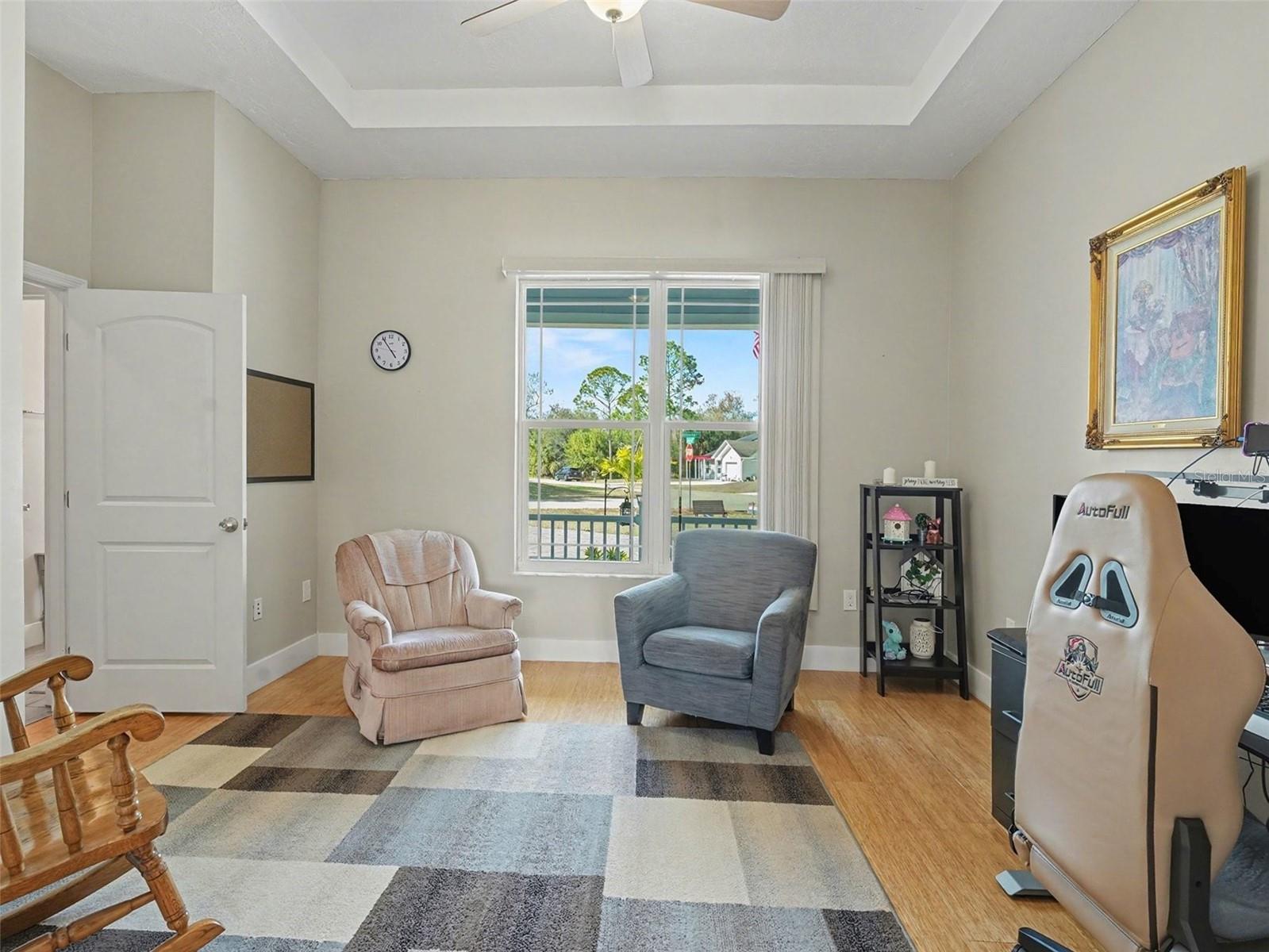 Image 18 of 36 For 306 Calendar Street