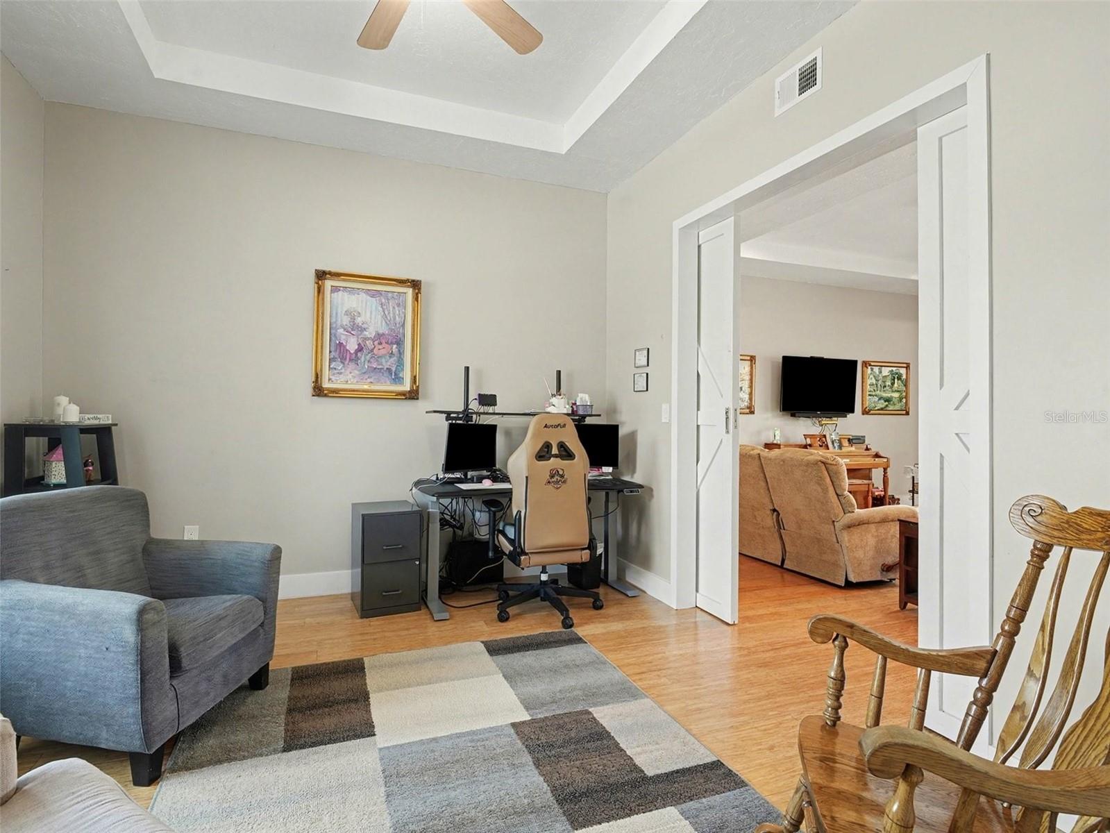 Image 20 of 36 For 306 Calendar Street