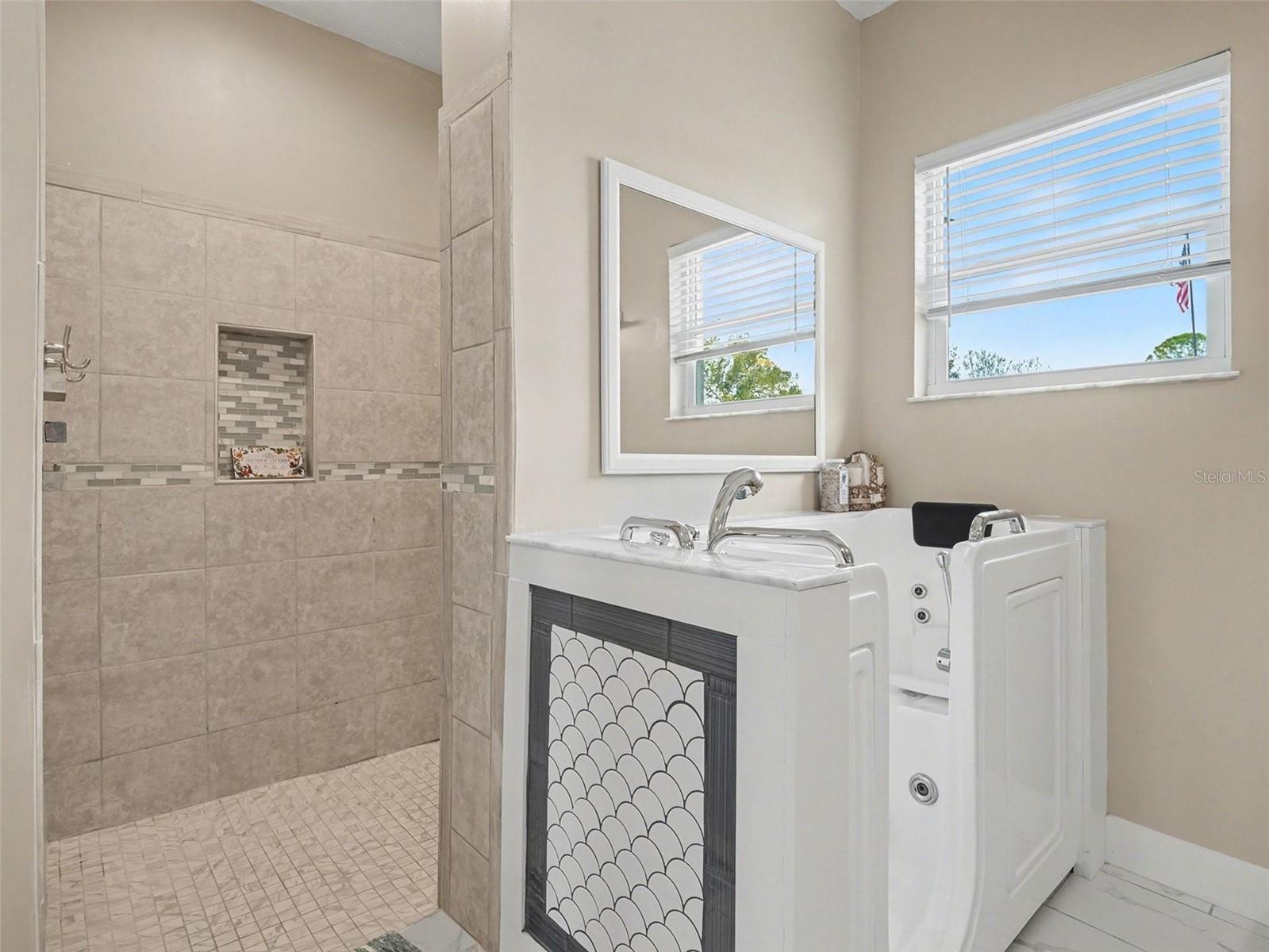 Image 24 of 36 For 306 Calendar Street