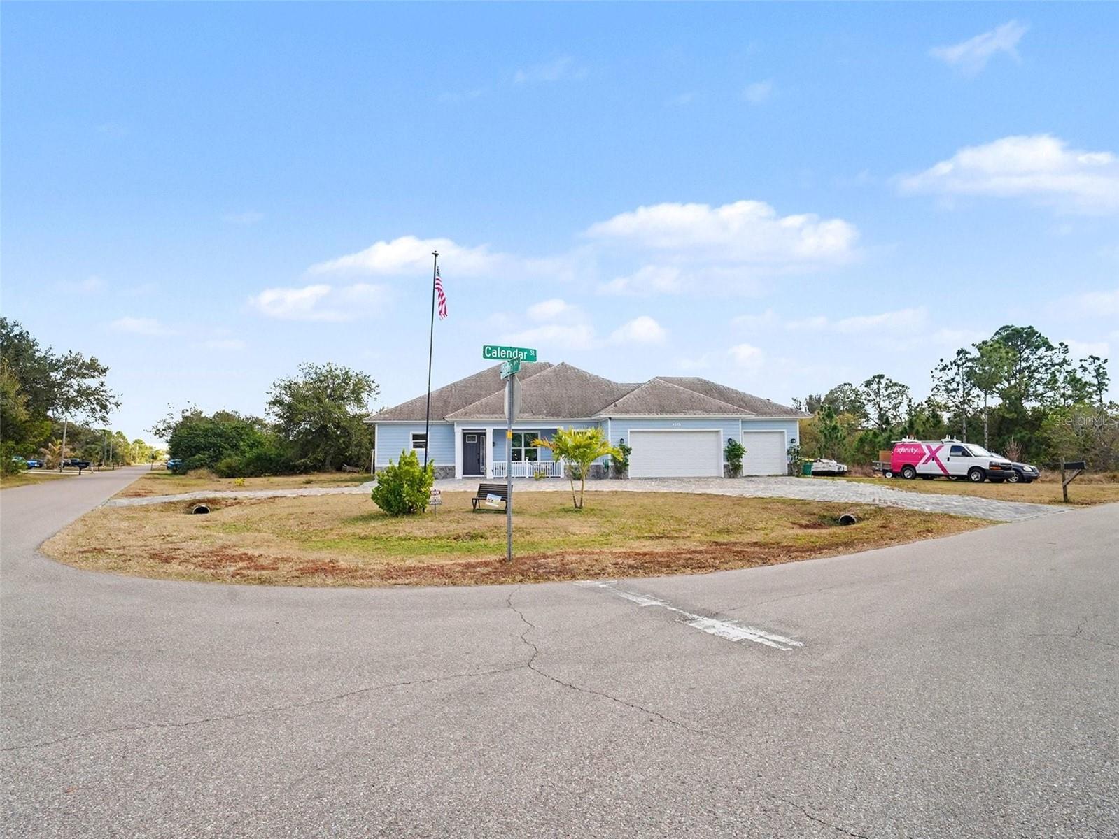 Image 4 of 36 For 306 Calendar Street