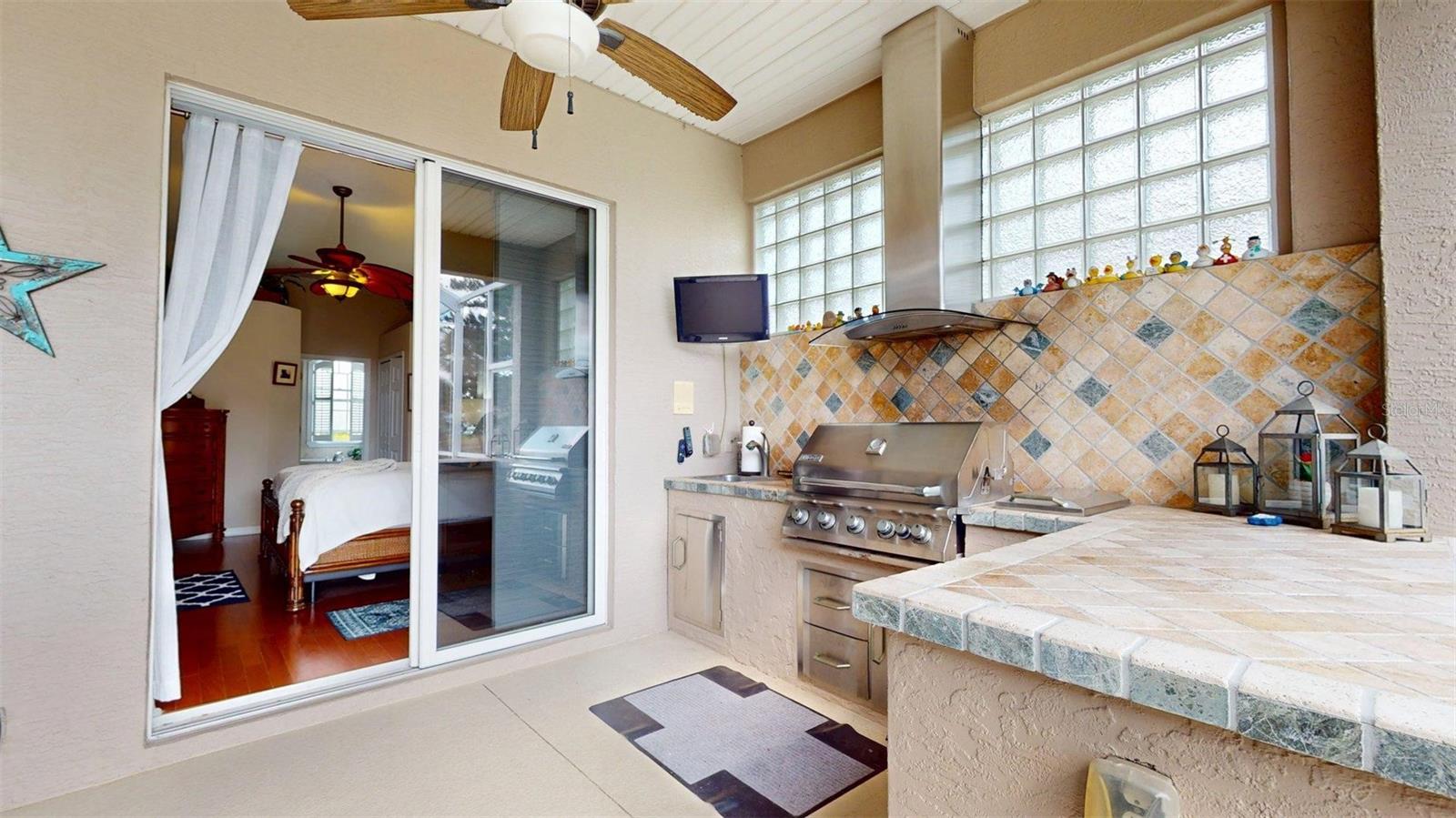 Image 43 of 51 For 2450 Silver Palm Road