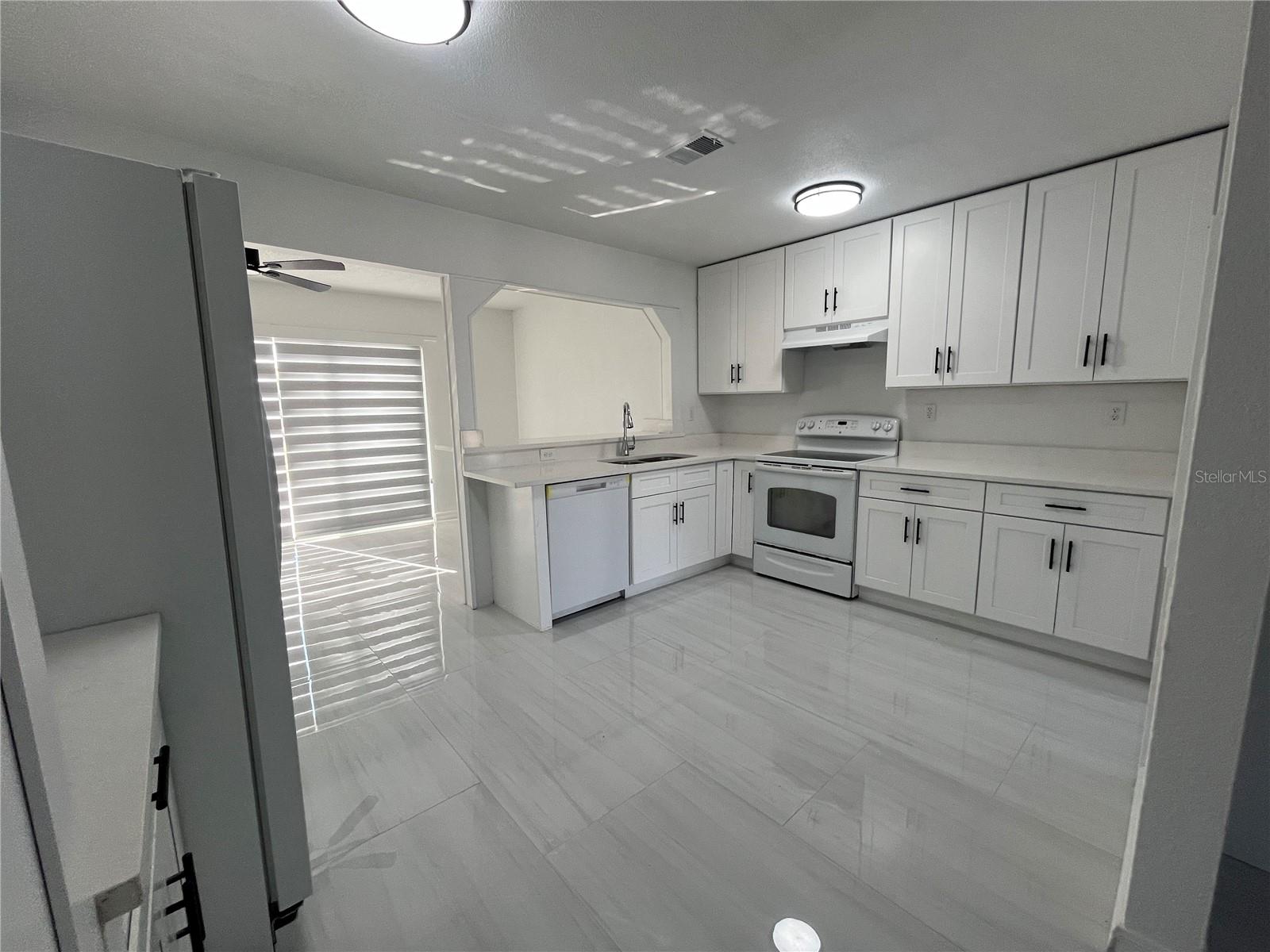 Image 2 of 18 For 18113 Cochran Boulevard