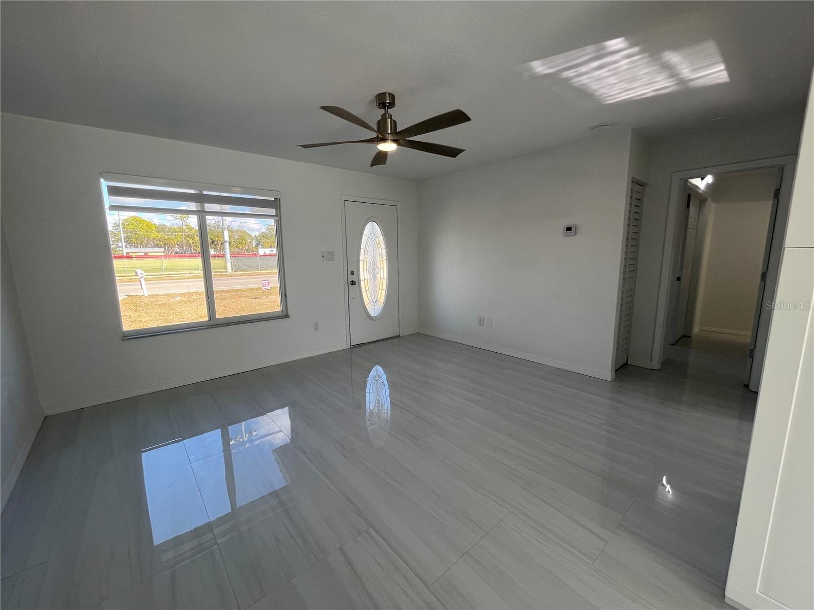 Image 6 of 18 For 18113 Cochran Boulevard