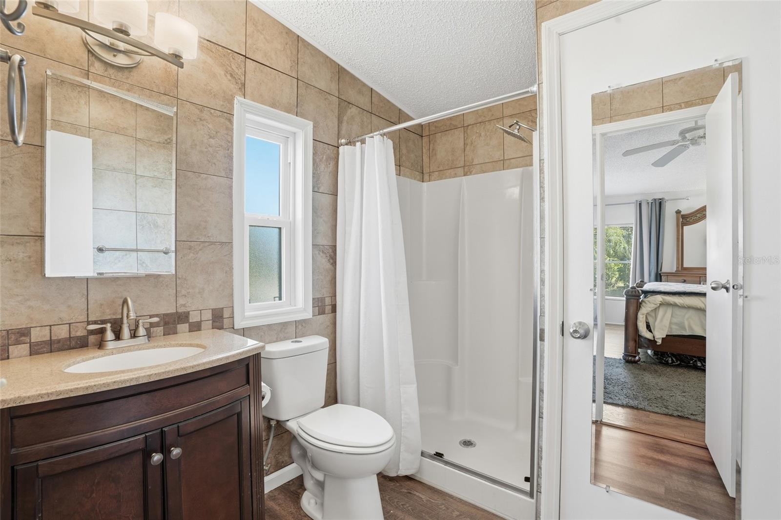 Image 15 of 41 For 763 Lakeside Drive