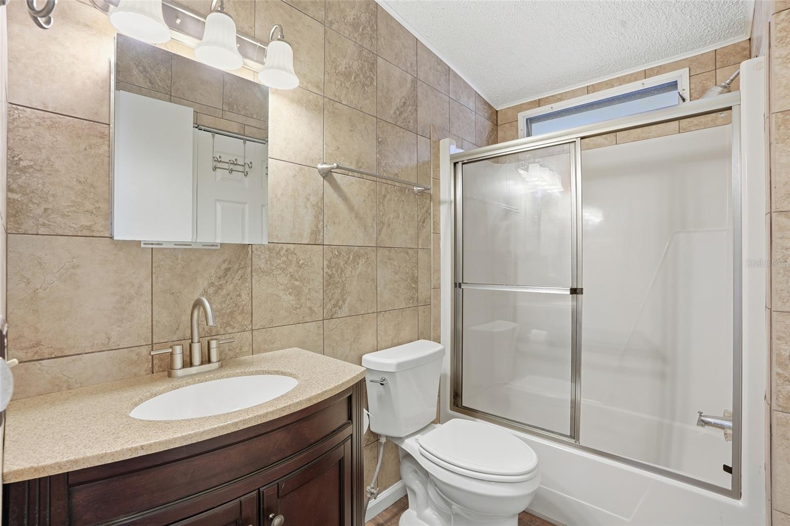 Image 18 of 41 For 763 Lakeside Drive