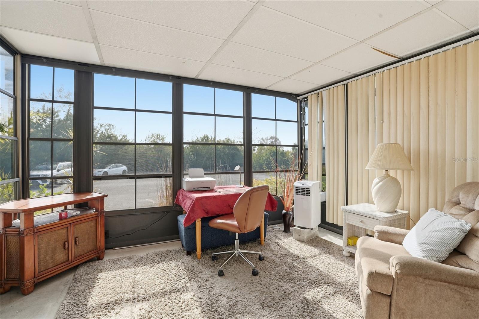 Image 19 of 41 For 763 Lakeside Drive