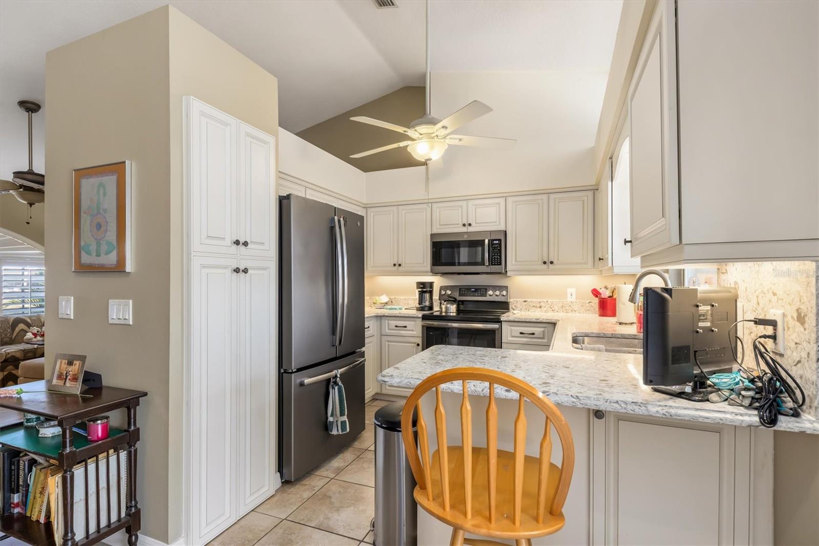 Image 13 of 43 For 4397 Mulgrave Avenue