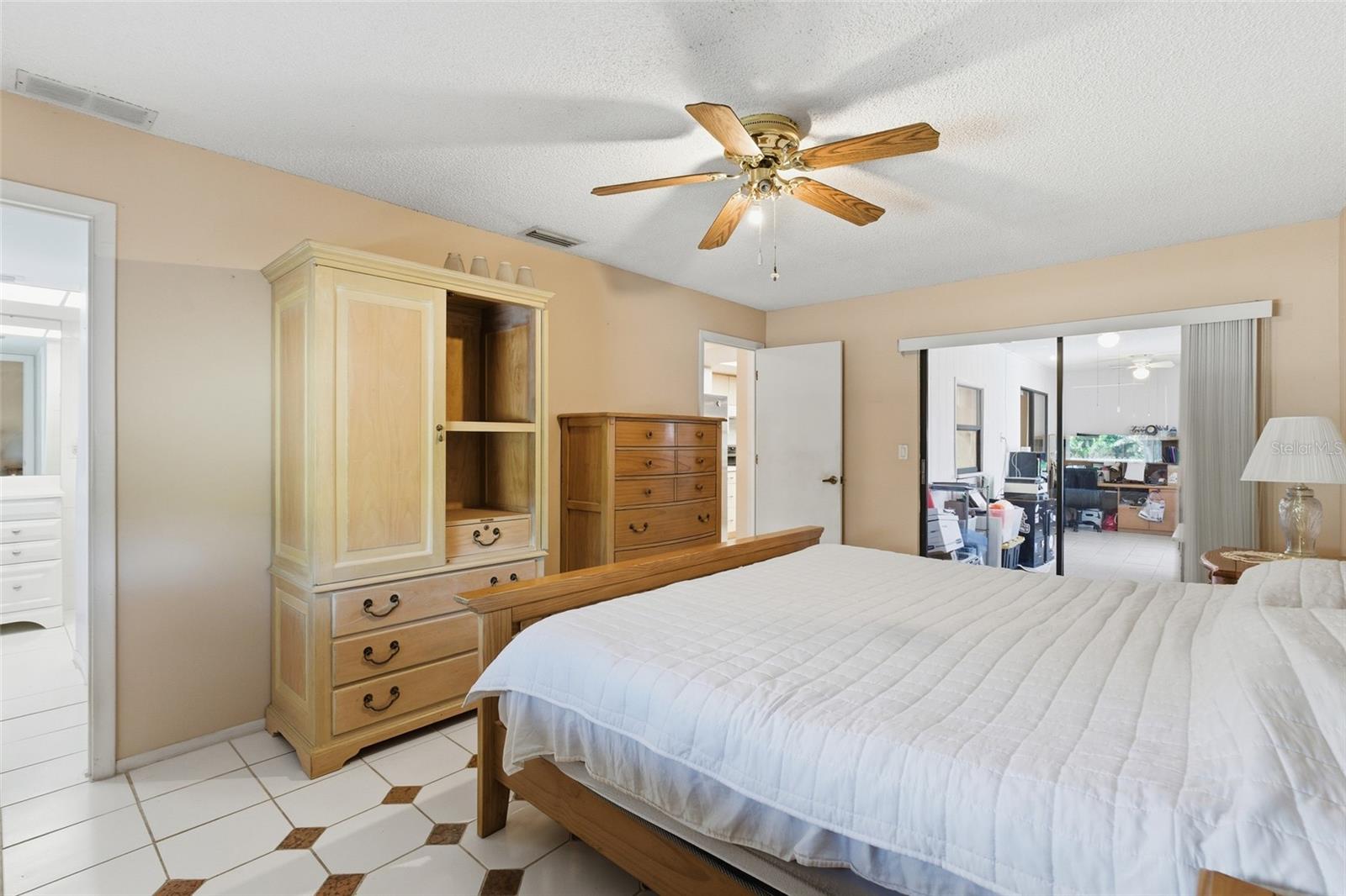 Image 19 of 47 For 1437 Rommel Street