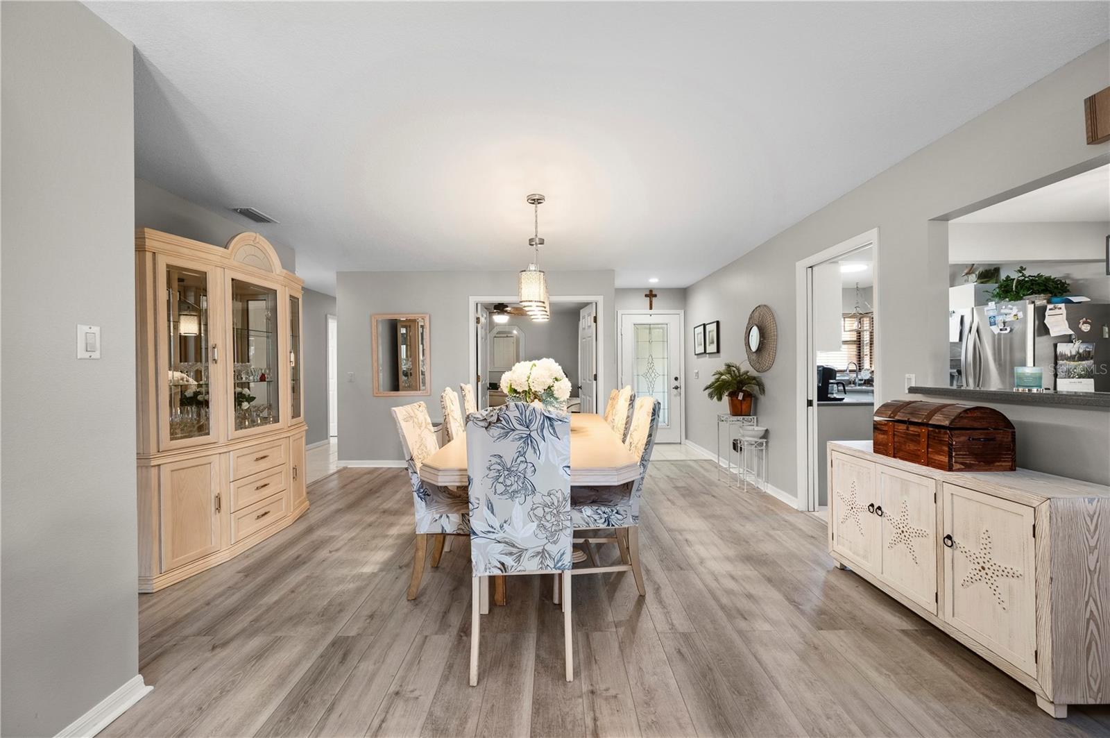 Image 13 of 50 For 11365 Essex Drive