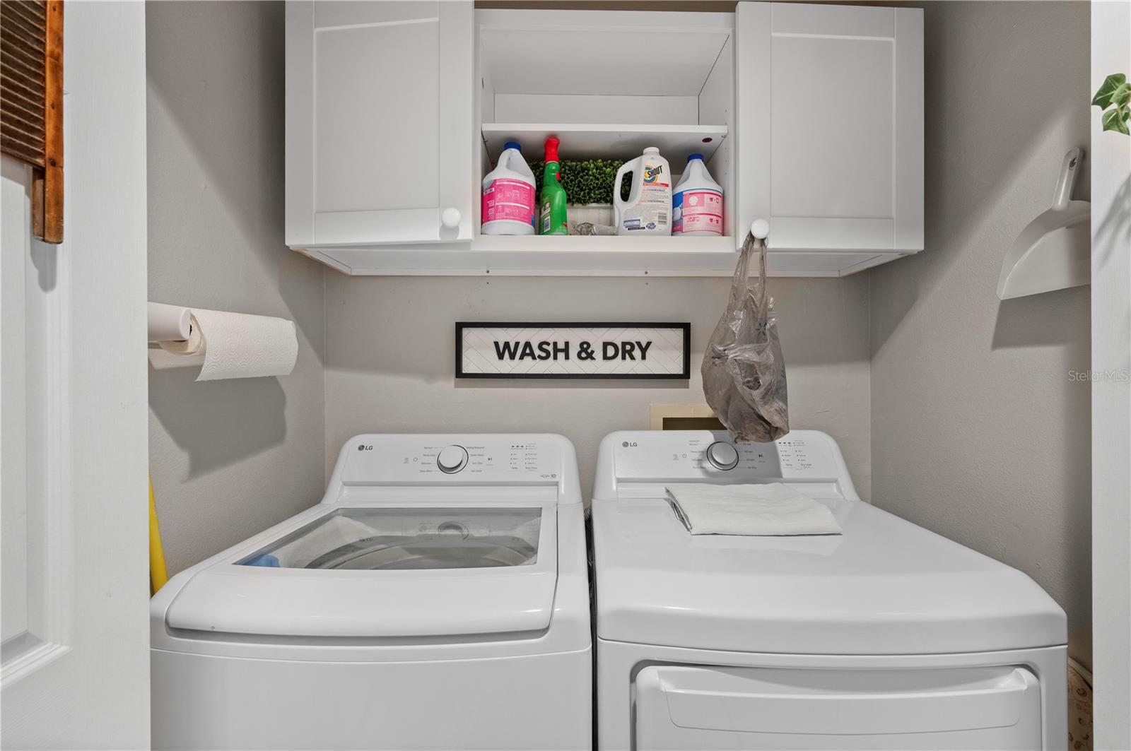 Image 35 of 50 For 11365 Essex Drive