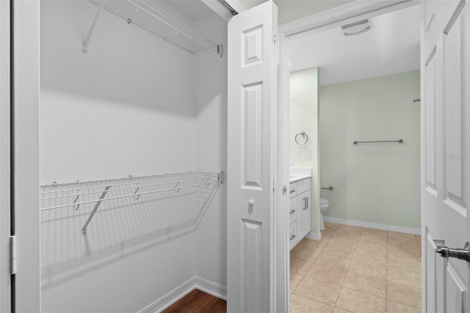 Image 23 of 40 For 26922 White Plains Way