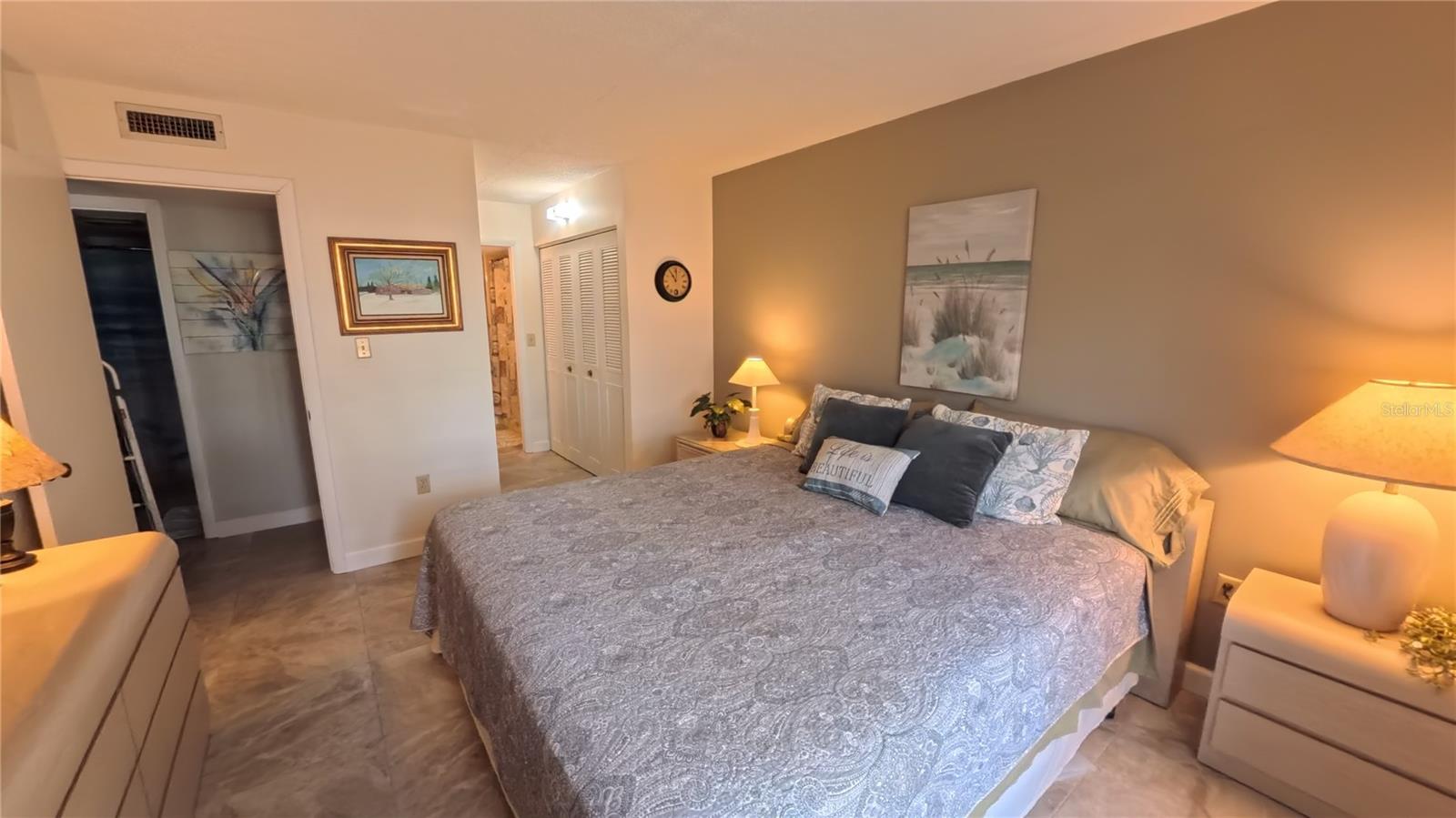 Image 30 of 43 For 2437 Harbor Boulevard 108