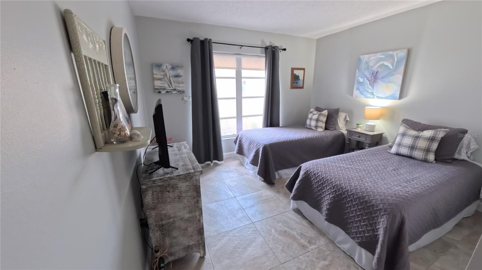 Image 35 of 43 For 2437 Harbor Boulevard 108