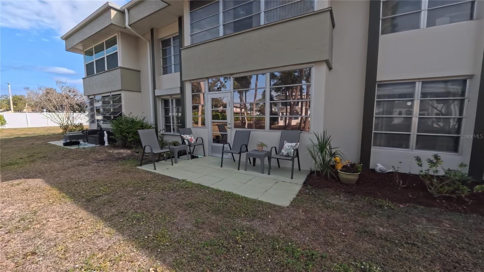 Image 38 of 43 For 2437 Harbor Boulevard 108