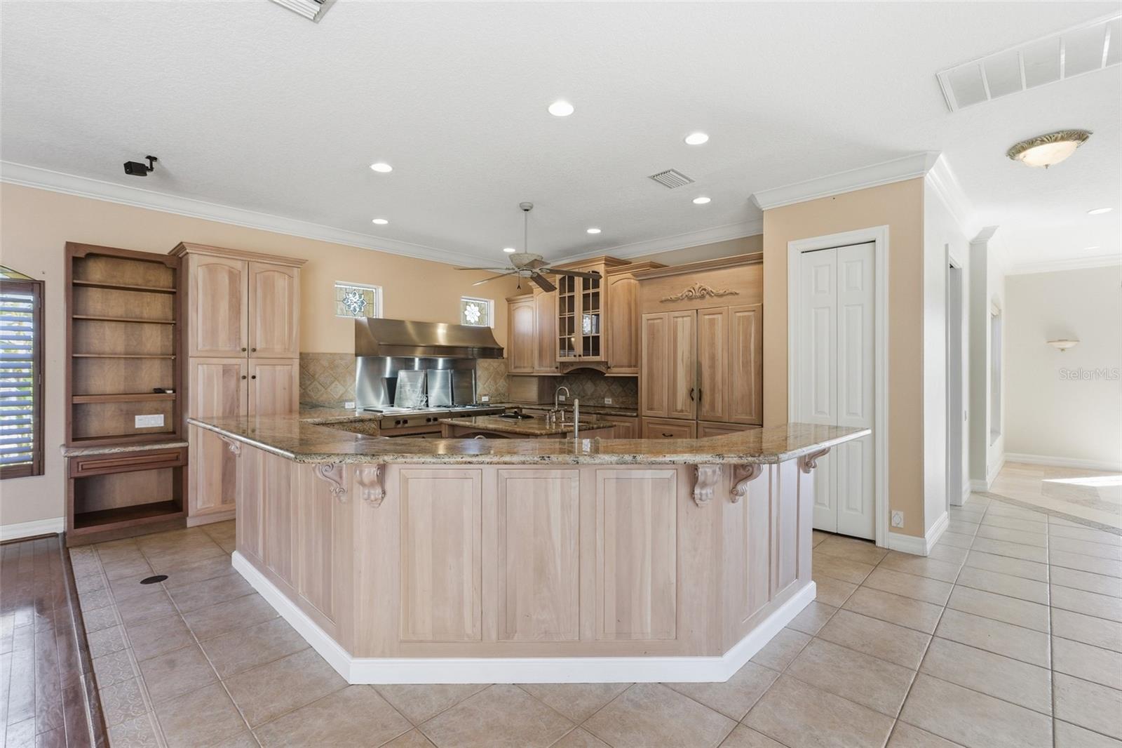 Image 18 of 69 For 3324 Antigua Drive