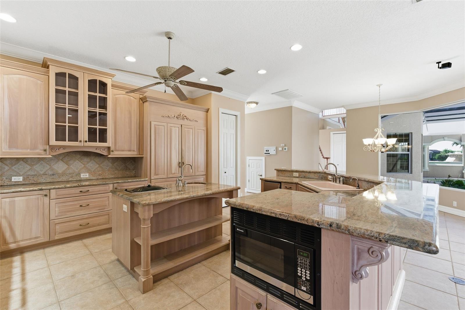 Image 23 of 69 For 3324 Antigua Drive