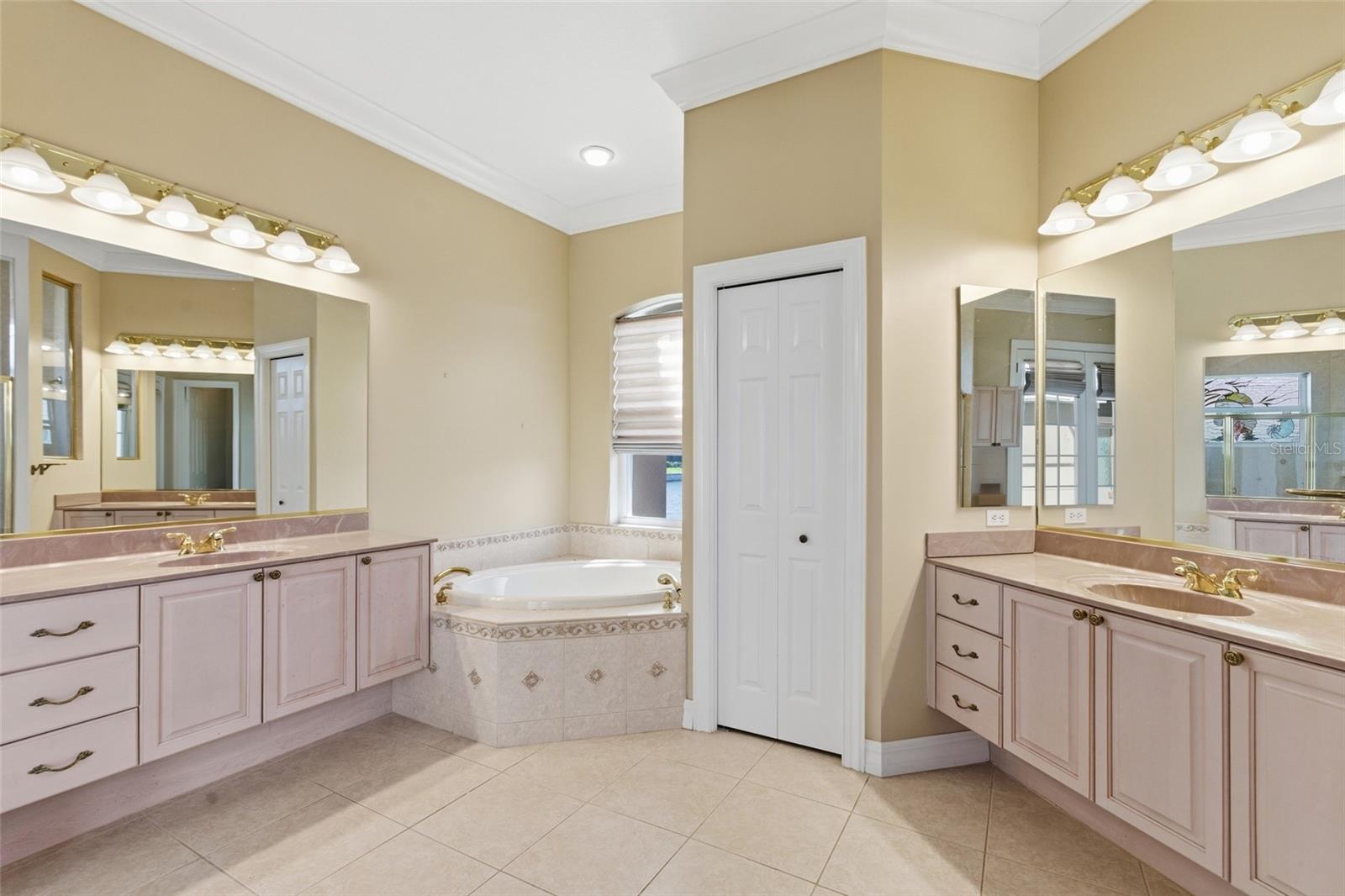 Image 37 of 69 For 3324 Antigua Drive