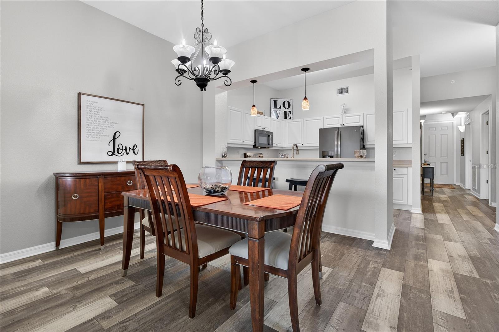 Image 10 of 53 For 5115 Melbourne Street A303