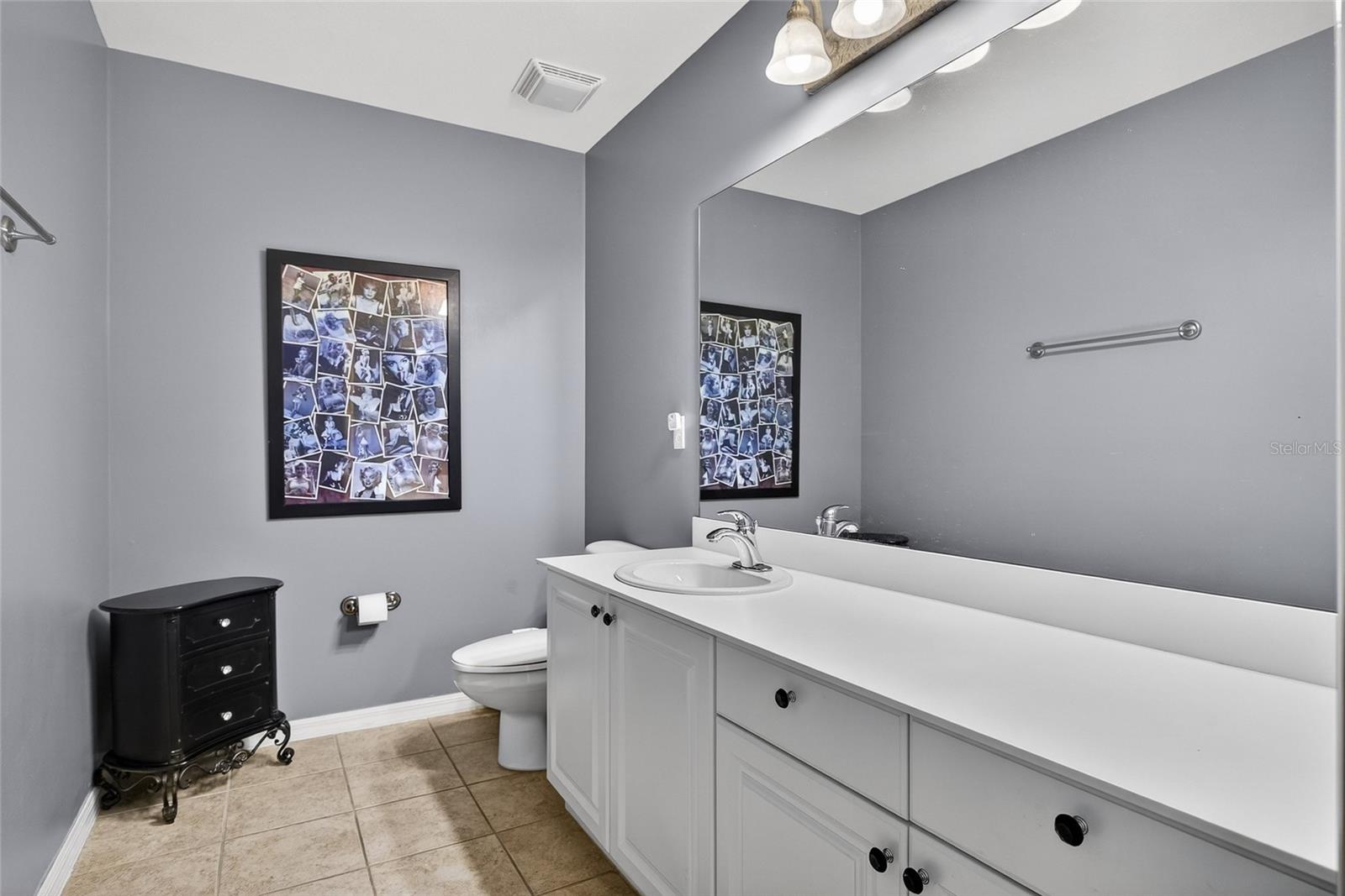 Image 21 of 53 For 5115 Melbourne Street A303