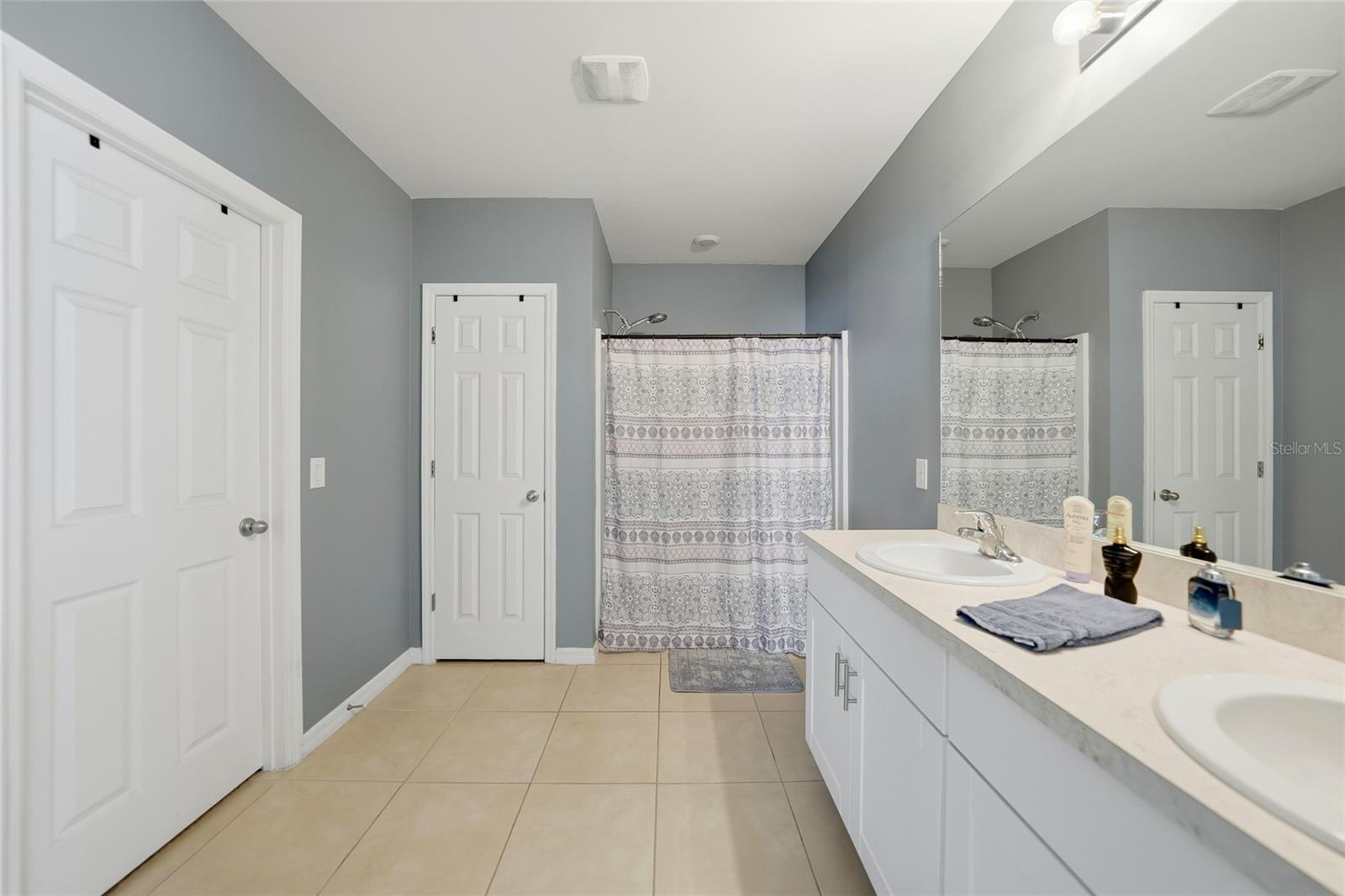 Image 18 of 53 For 27980 Arrowhead Circle