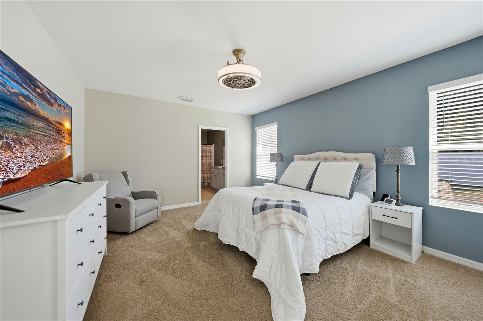 Image 19 of 53 For 27980 Arrowhead Circle