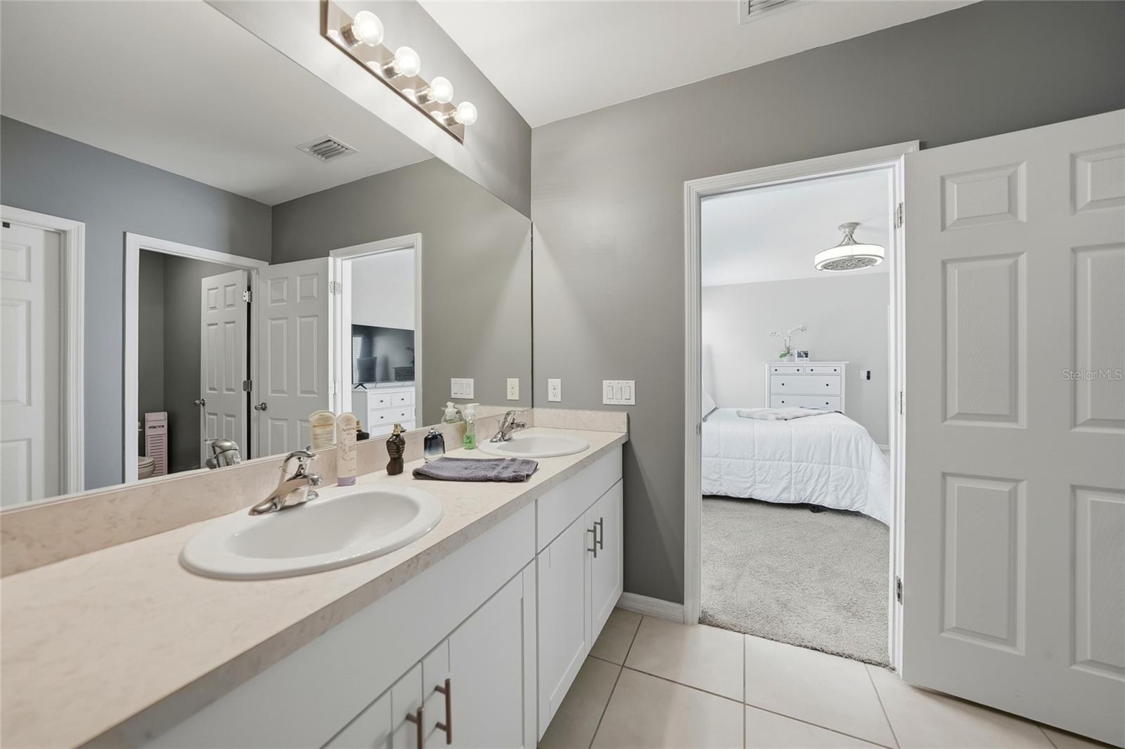 Image 26 of 53 For 27980 Arrowhead Circle