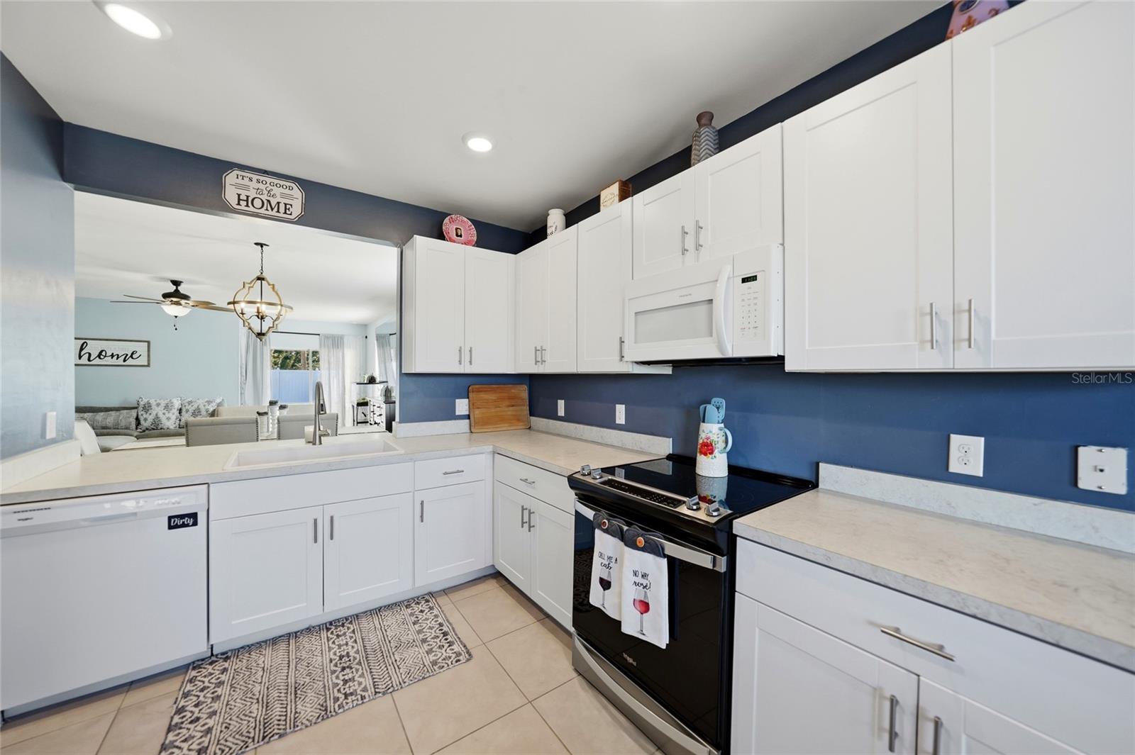 Image 8 of 53 For 27980 Arrowhead Circle