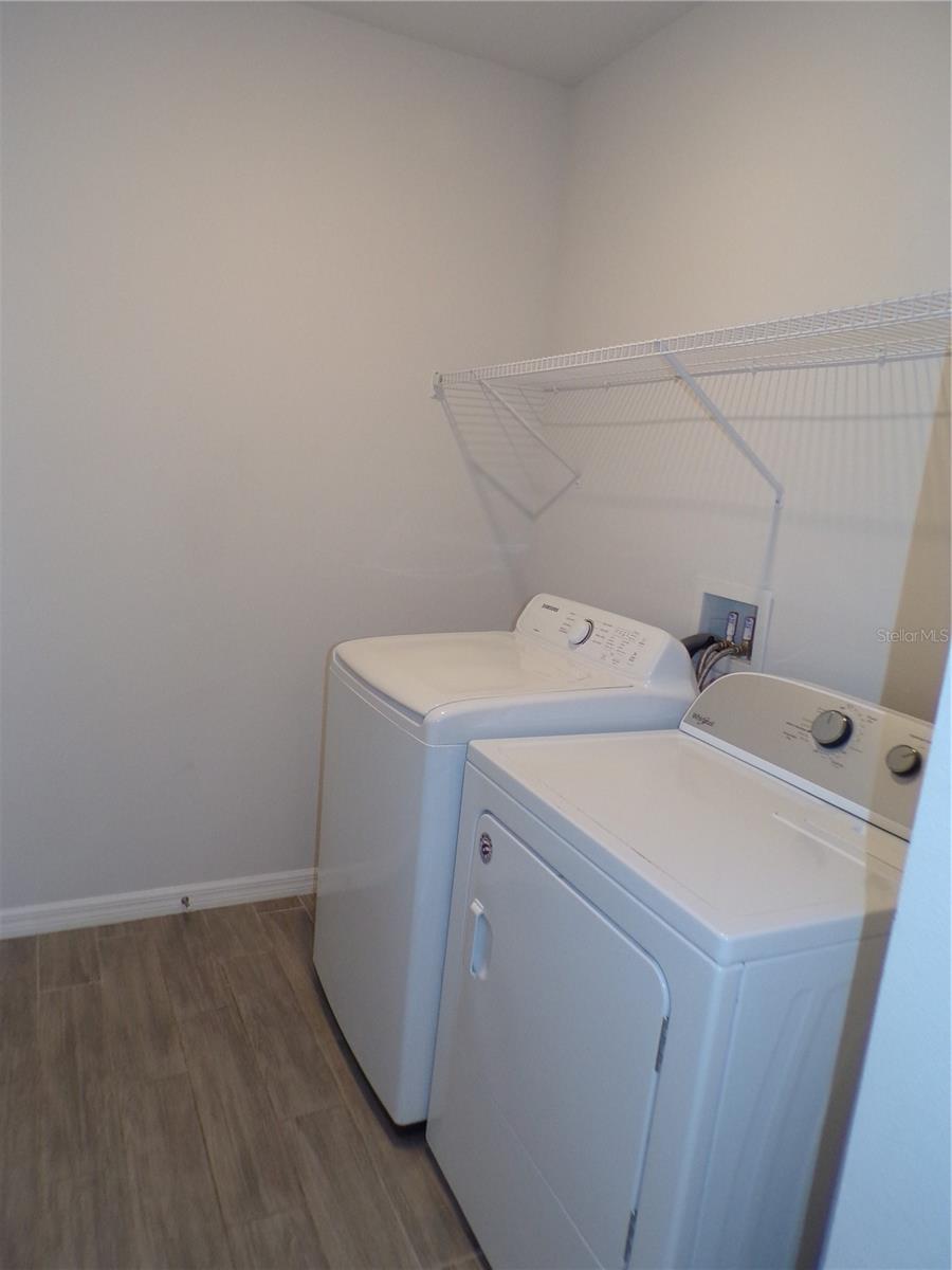 Image 19 of 34 For 25442 Colon Drive