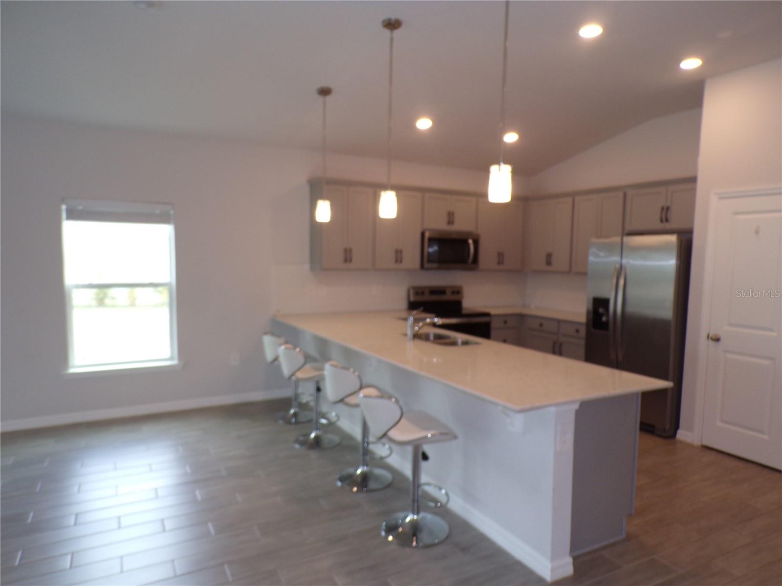 Image 26 of 34 For 25442 Colon Drive