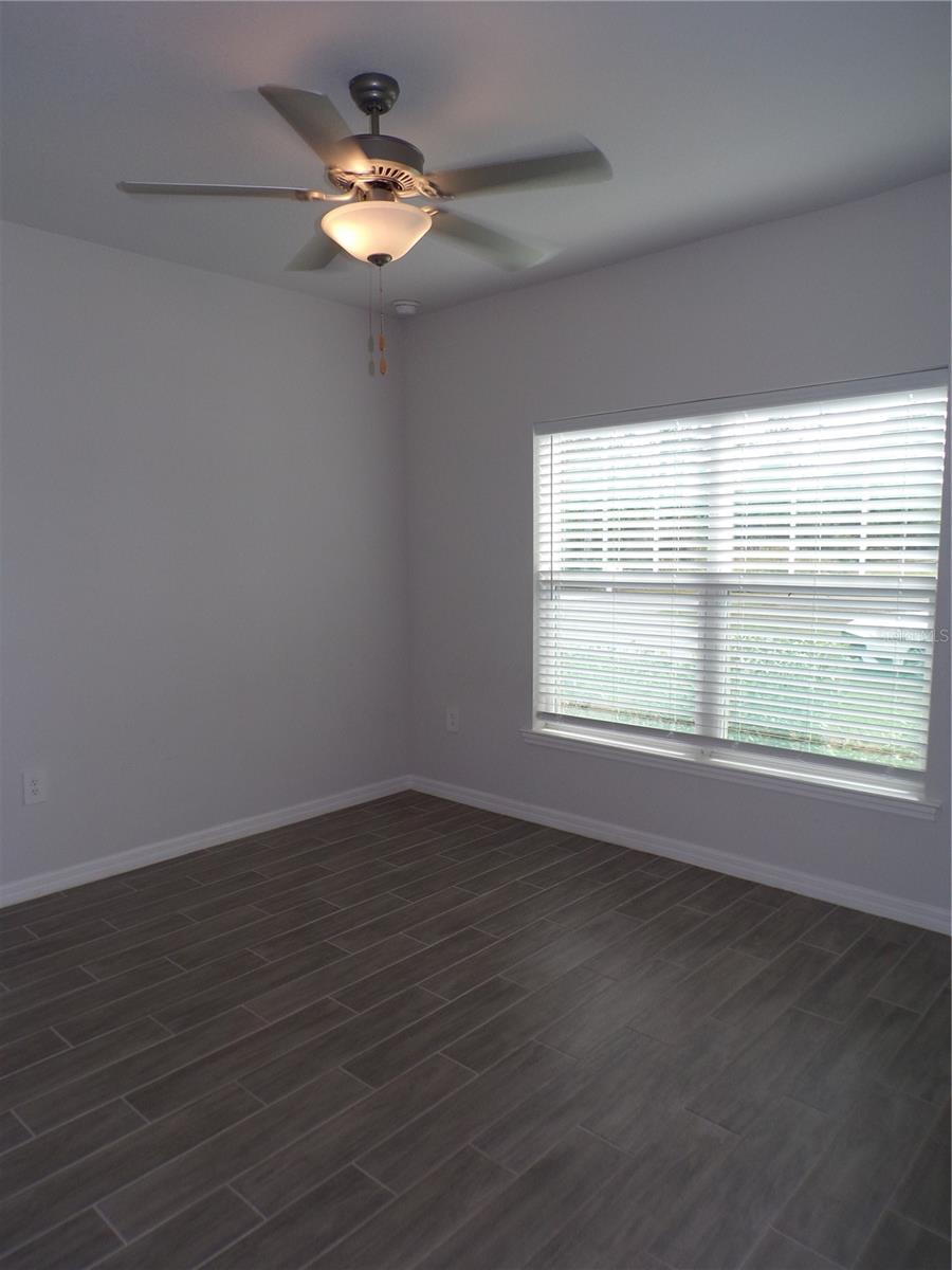 Image 29 of 34 For 25442 Colon Drive