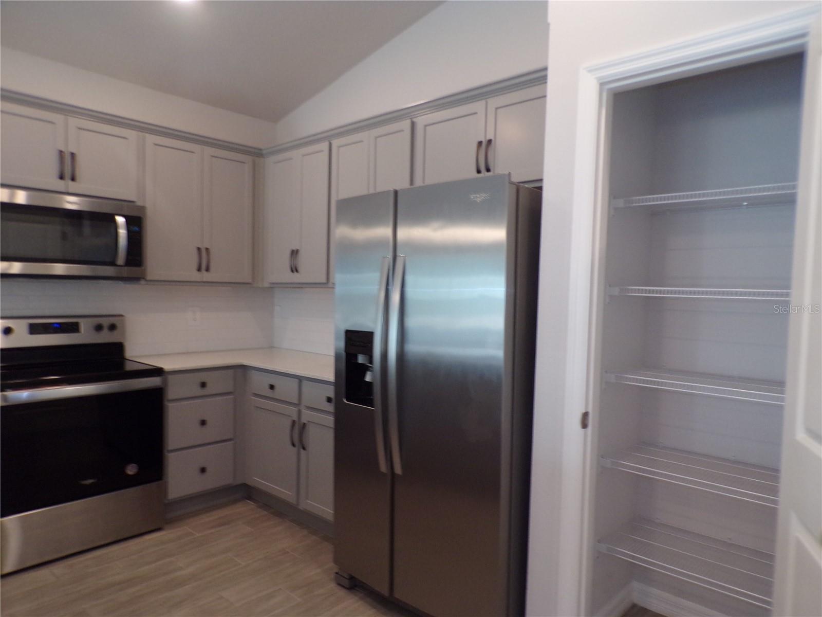 Image 5 of 34 For 25442 Colon Drive