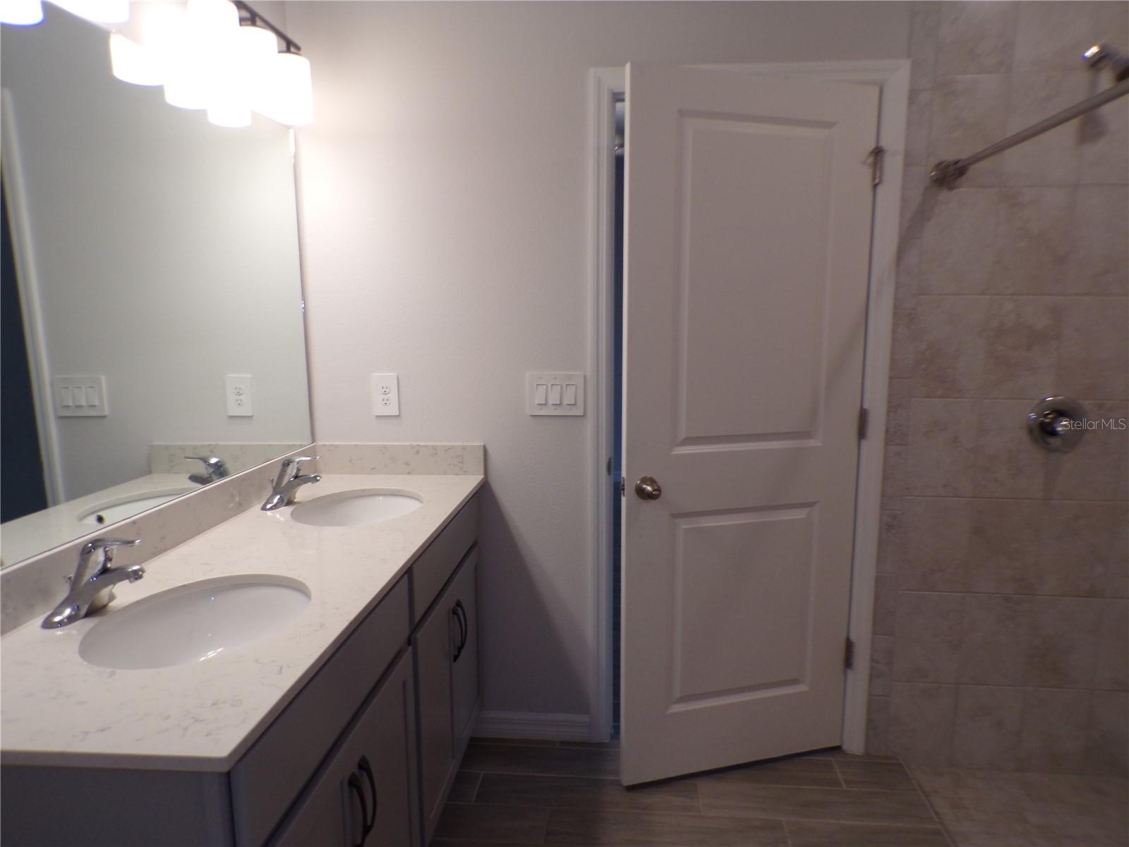 Image 7 of 34 For 25442 Colon Drive