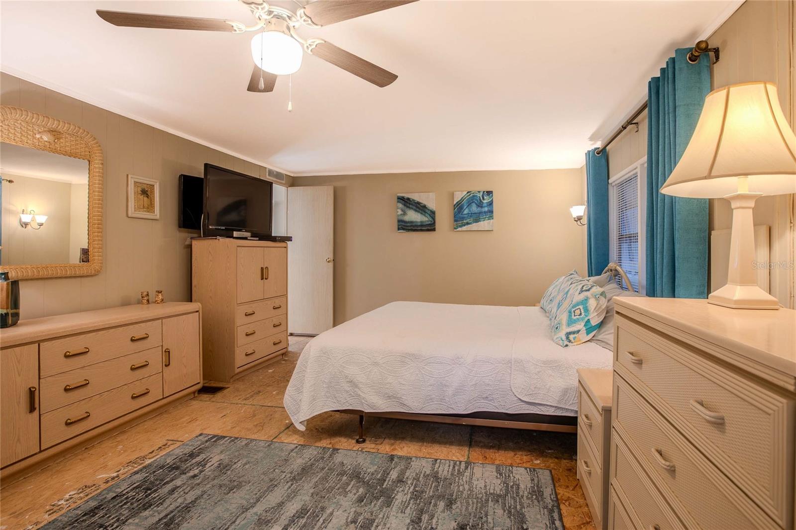 Image 20 of 33 For 2720 Grebe Lane