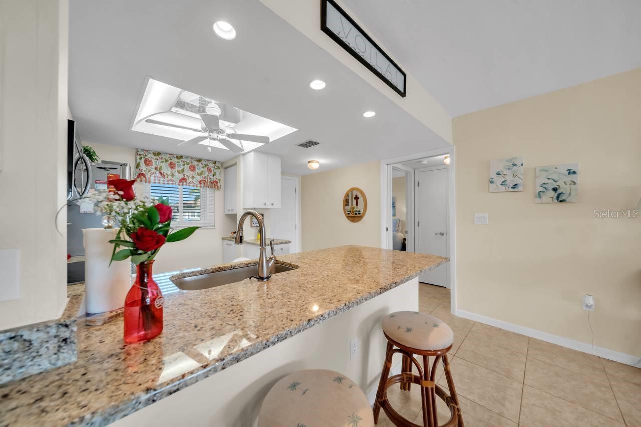 Image 15 of 50 For 25275 Rampart Boulevard 1601