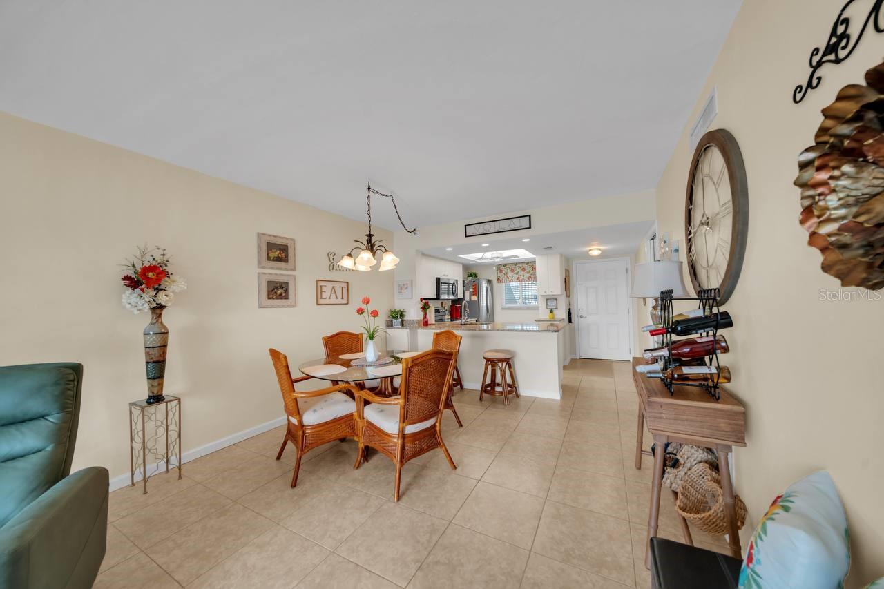 Image 19 of 50 For 25275 Rampart Boulevard 1601