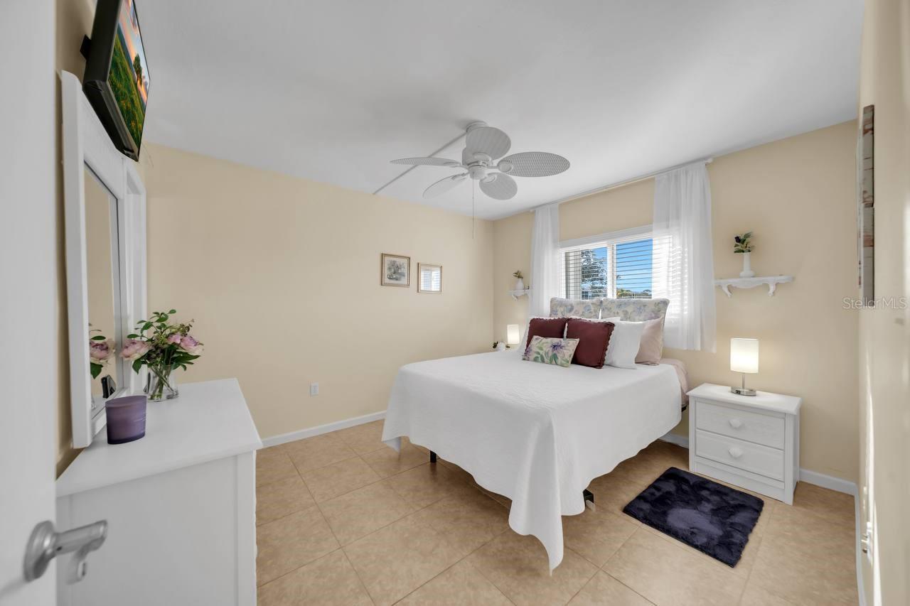 Image 27 of 50 For 25275 Rampart Boulevard 1601