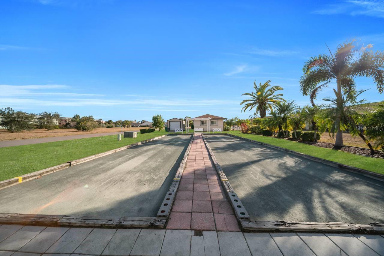 Image 44 of 50 For 25275 Rampart Boulevard 1601