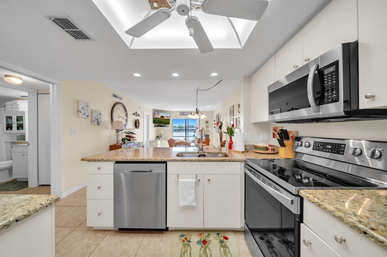 Image 9 of 50 For 25275 Rampart Boulevard 1601