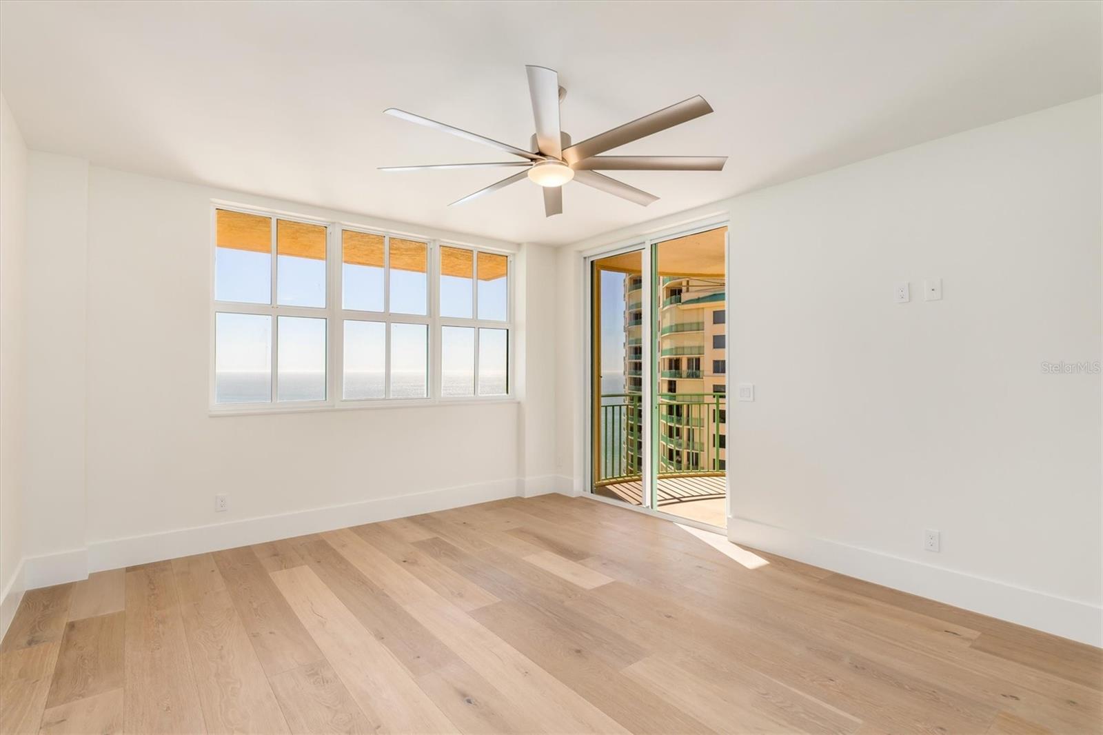 Image 22 of 60 For 980 Cape Marco Drive 1705