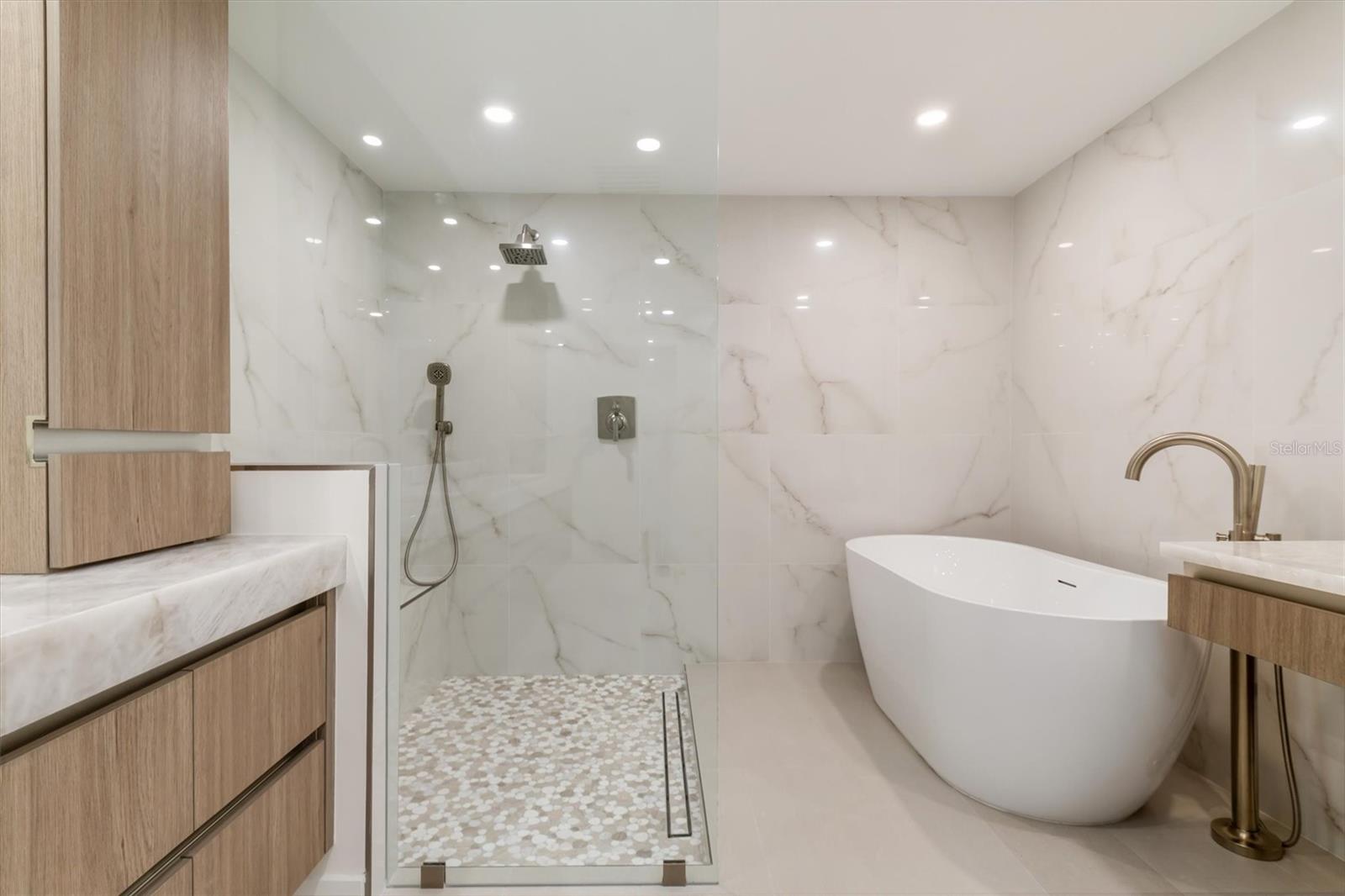 Image 25 of 60 For 980 Cape Marco Drive 1705