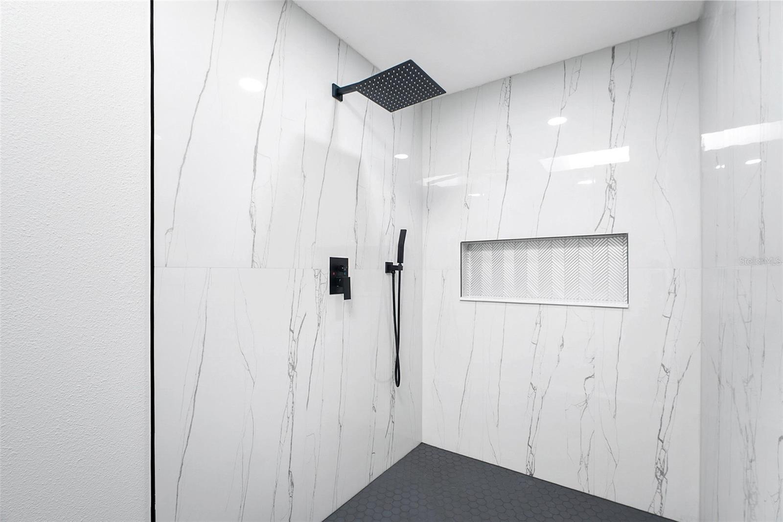 Image 18 of 36 For 1773 Coconut Drive