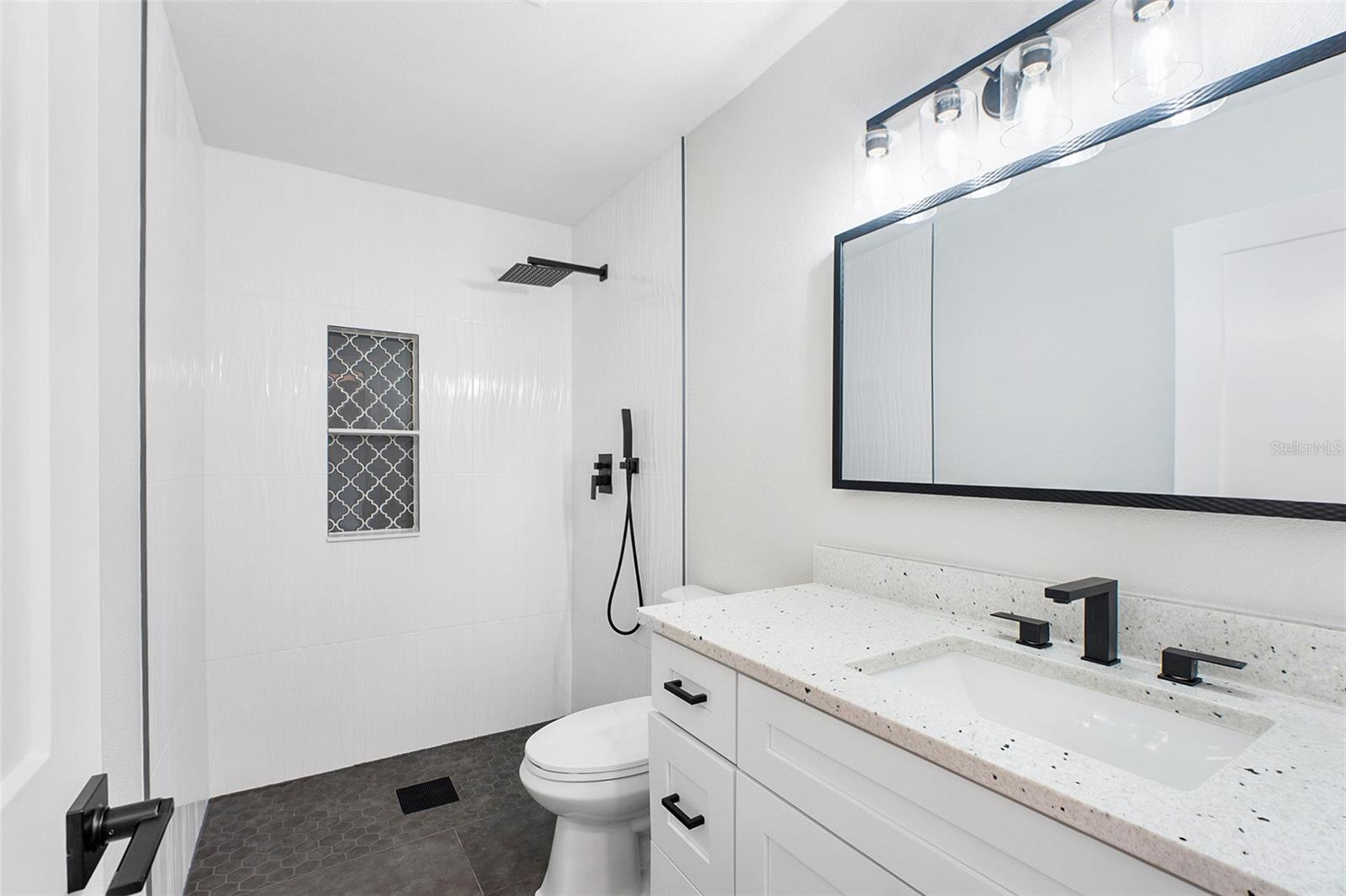 Image 23 of 36 For 1773 Coconut Drive