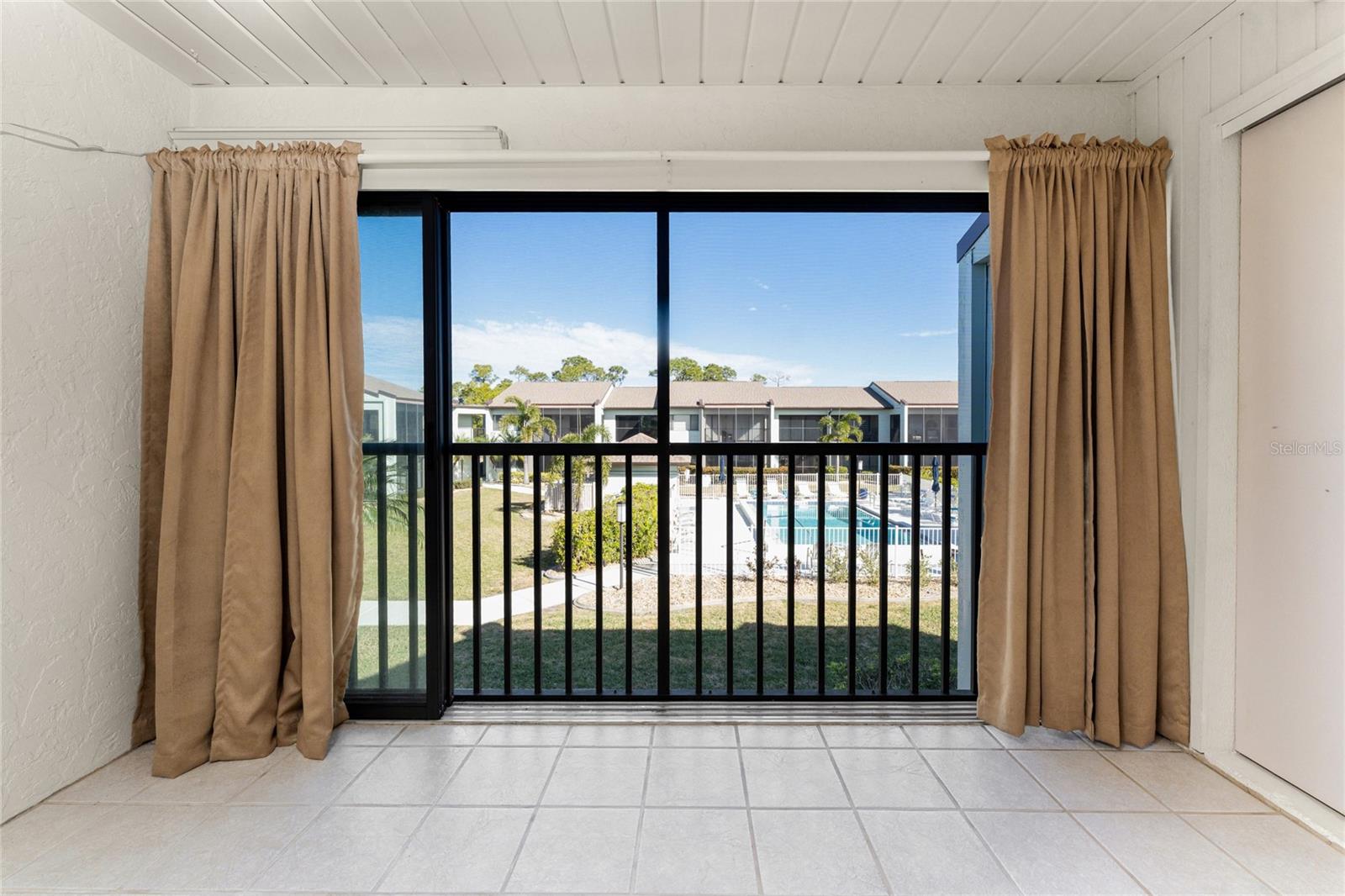 Image 25 of 59 For 301 Islamorada Boulevard 22b