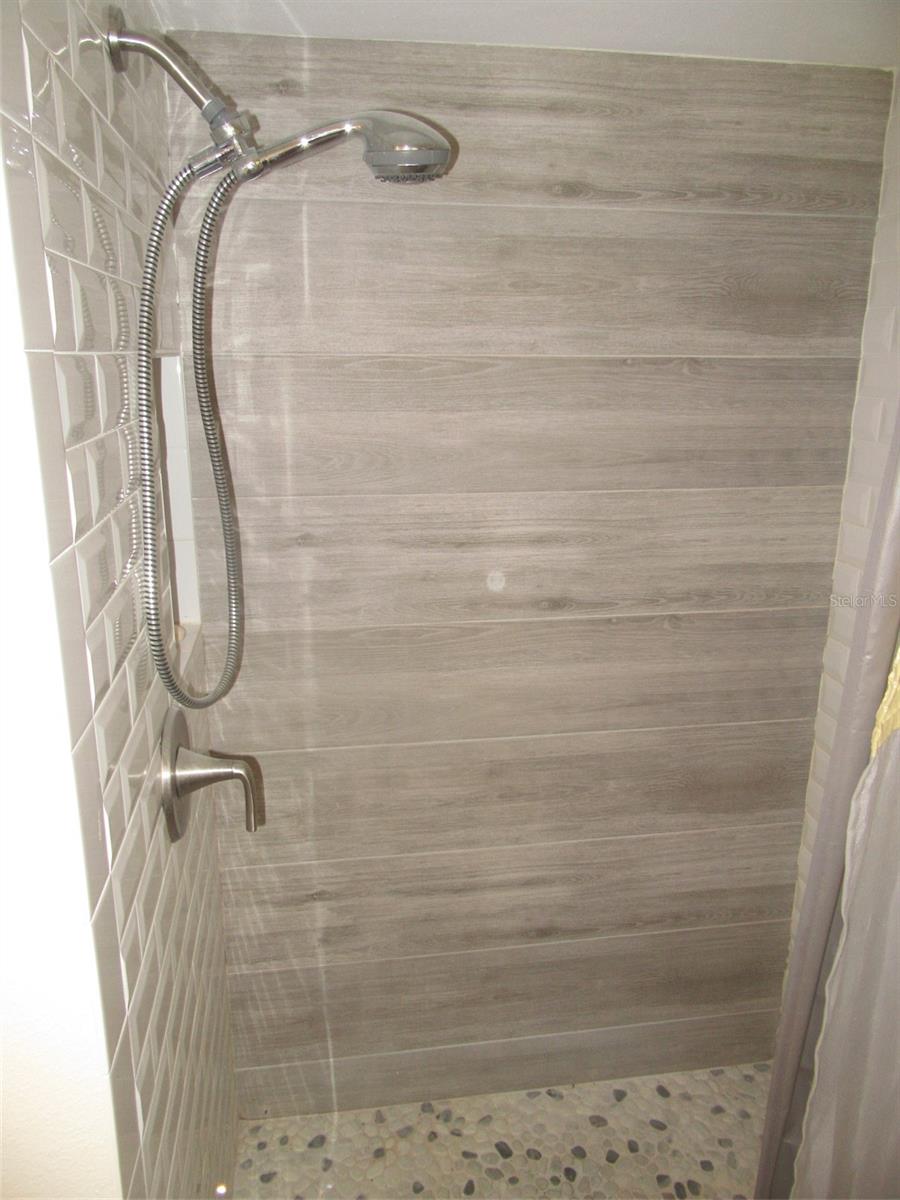 Image 15 of 21 For 1110 Coral Ridge Drive