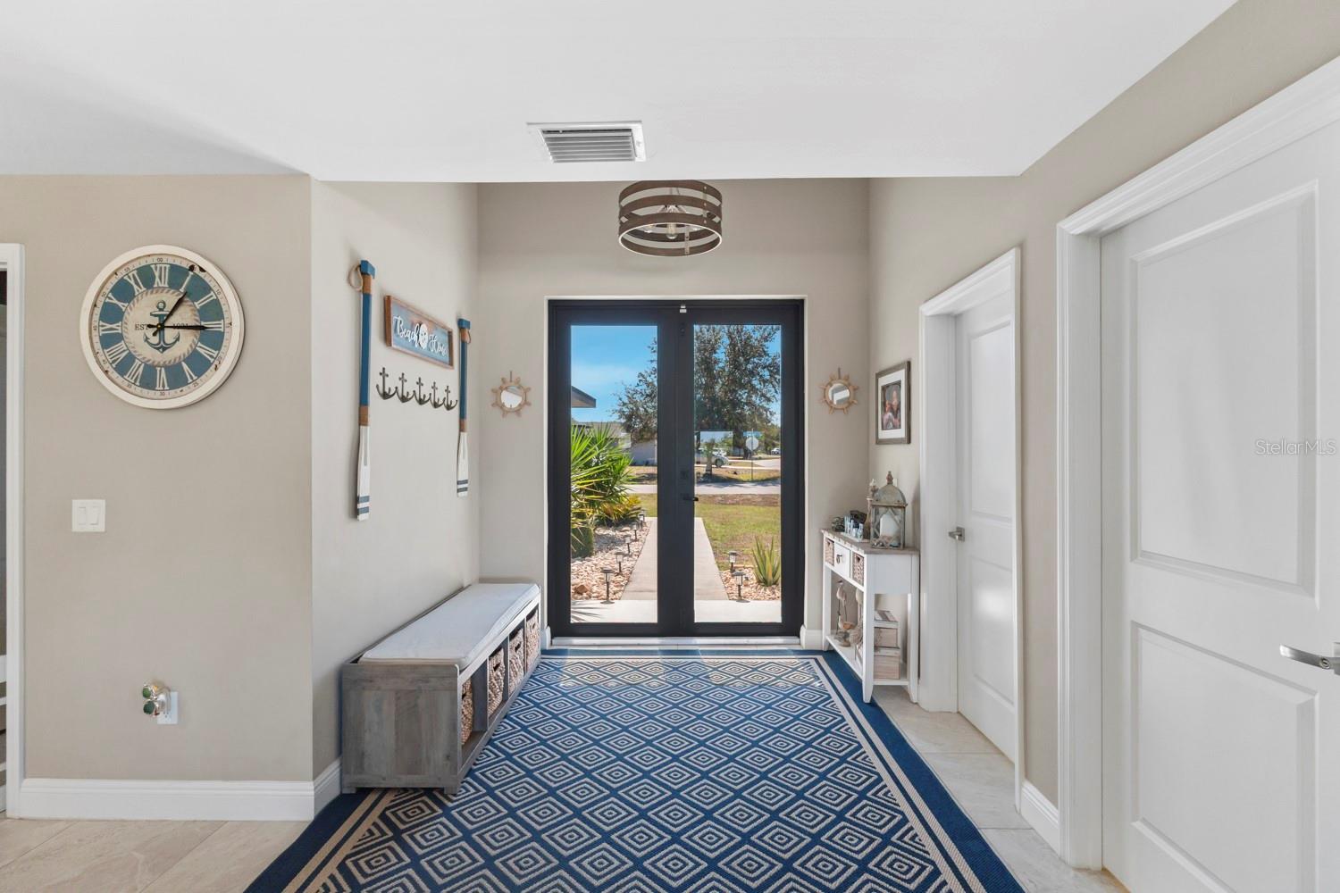 Image 24 of 40 For 633 Carrillon Avenue S