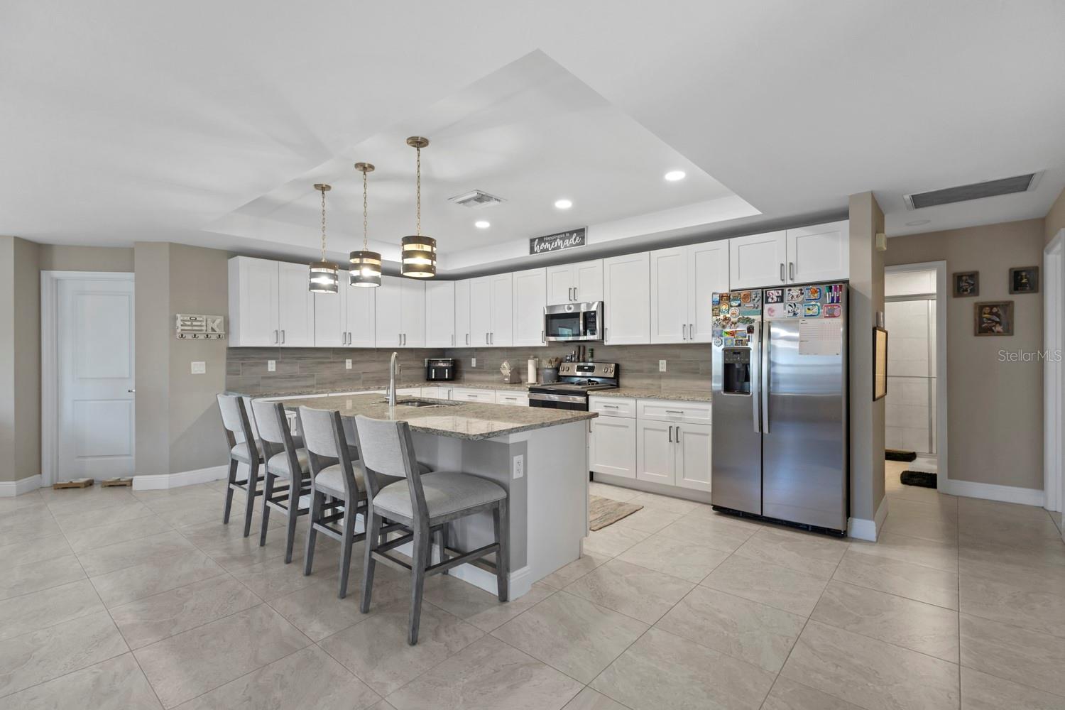 Image 4 of 40 For 633 Carrillon Avenue S