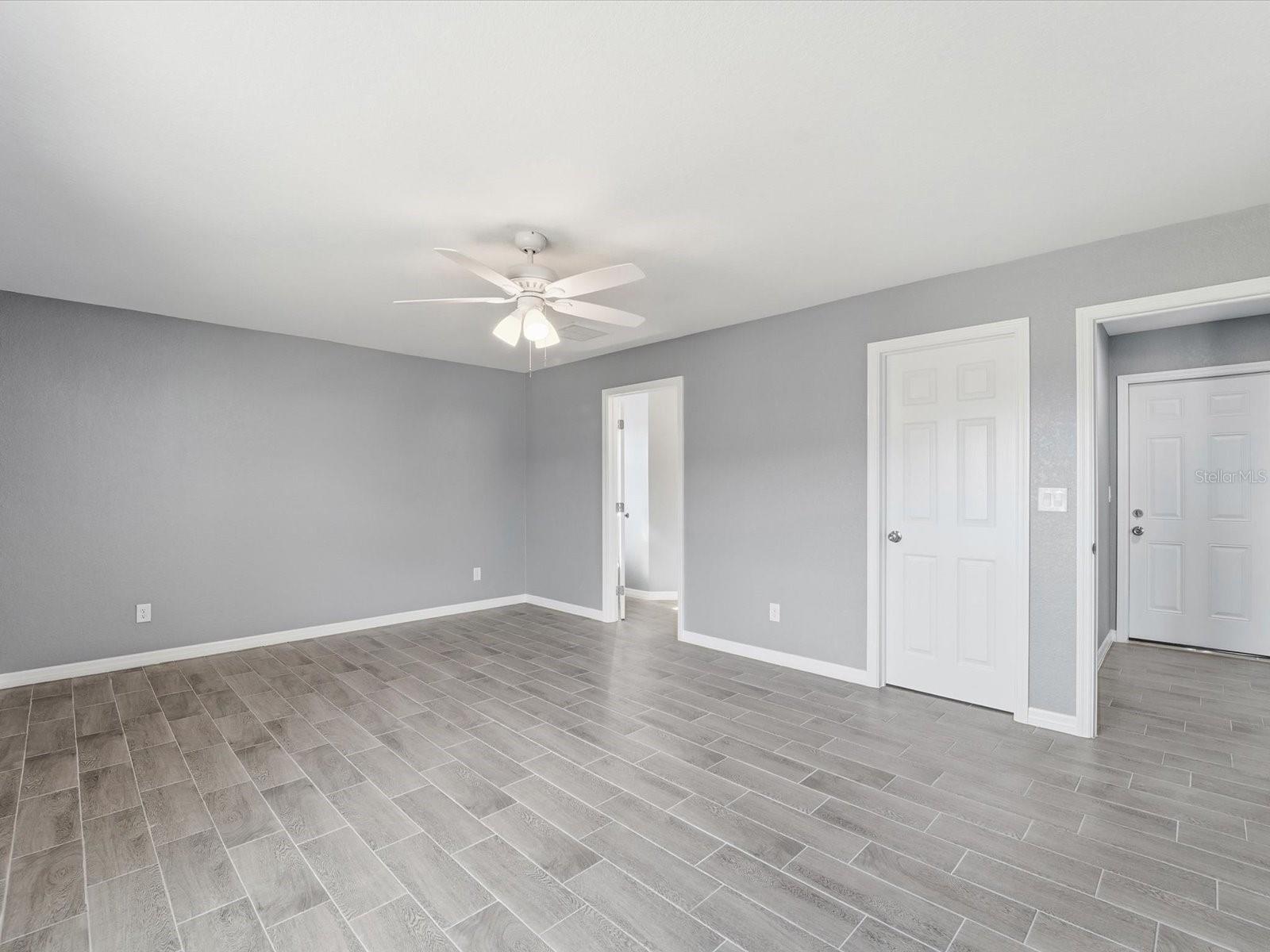 Image 19 of 35 For 4279 Hograth Street