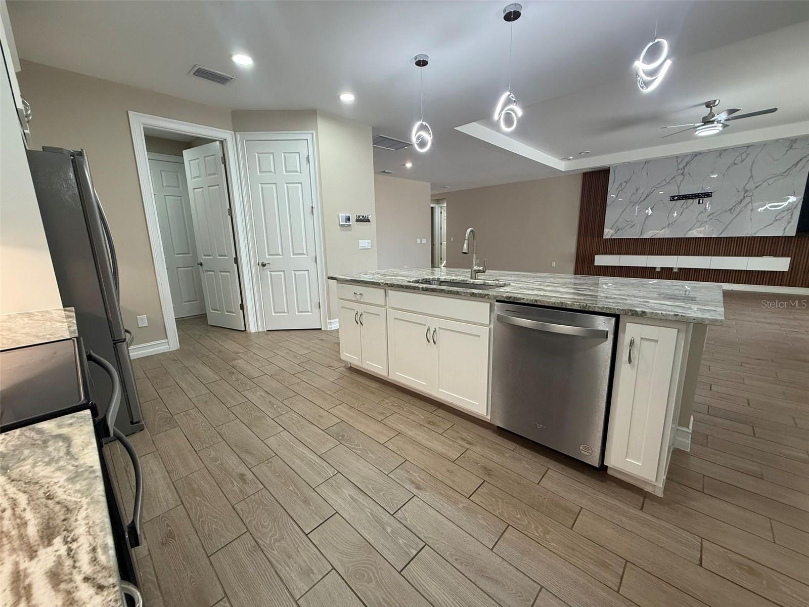 Image 10 of 22 For 1451 Vermouth Lane