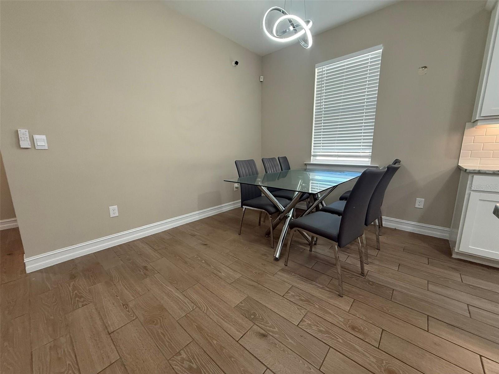 Image 7 of 22 For 1451 Vermouth Lane